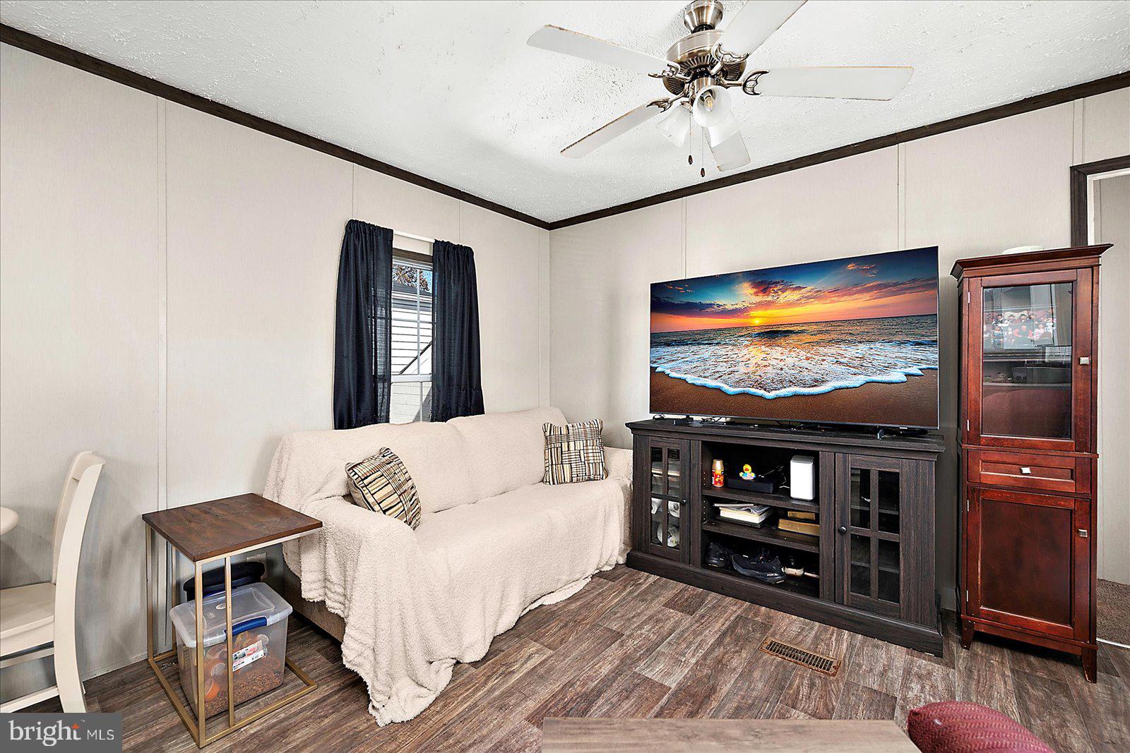 SALT LIFE PARK LLC - Residential