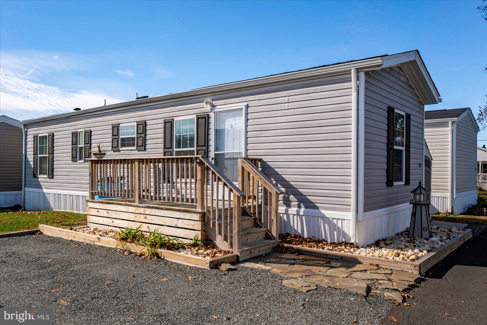 SALT LIFE PARK LLC - Residential