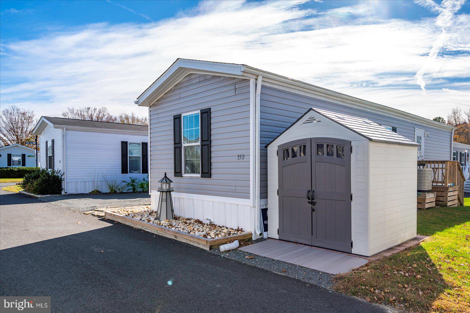 SALT LIFE PARK LLC - Residential