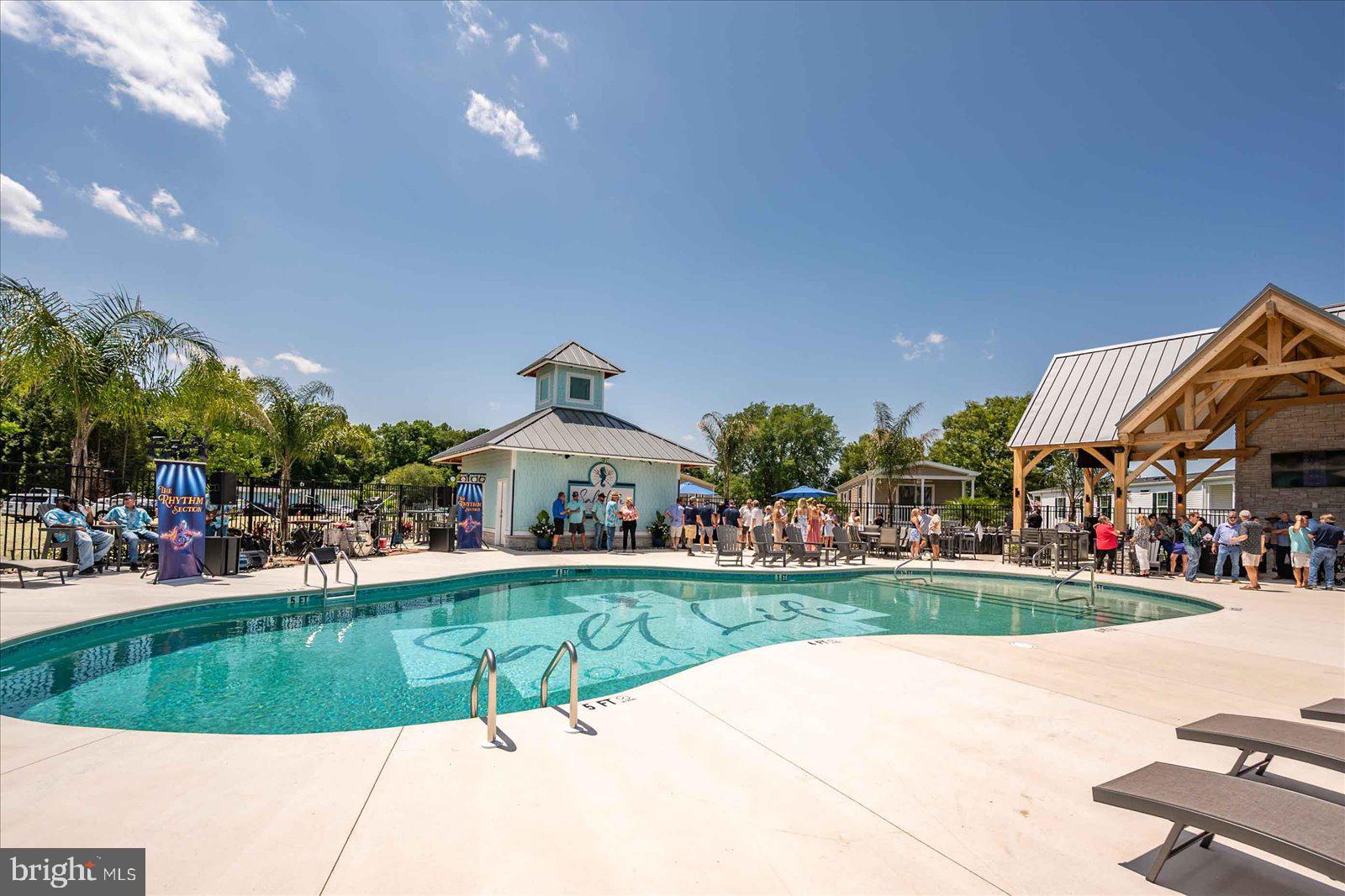 SALT LIFE PARK LLC - Residential