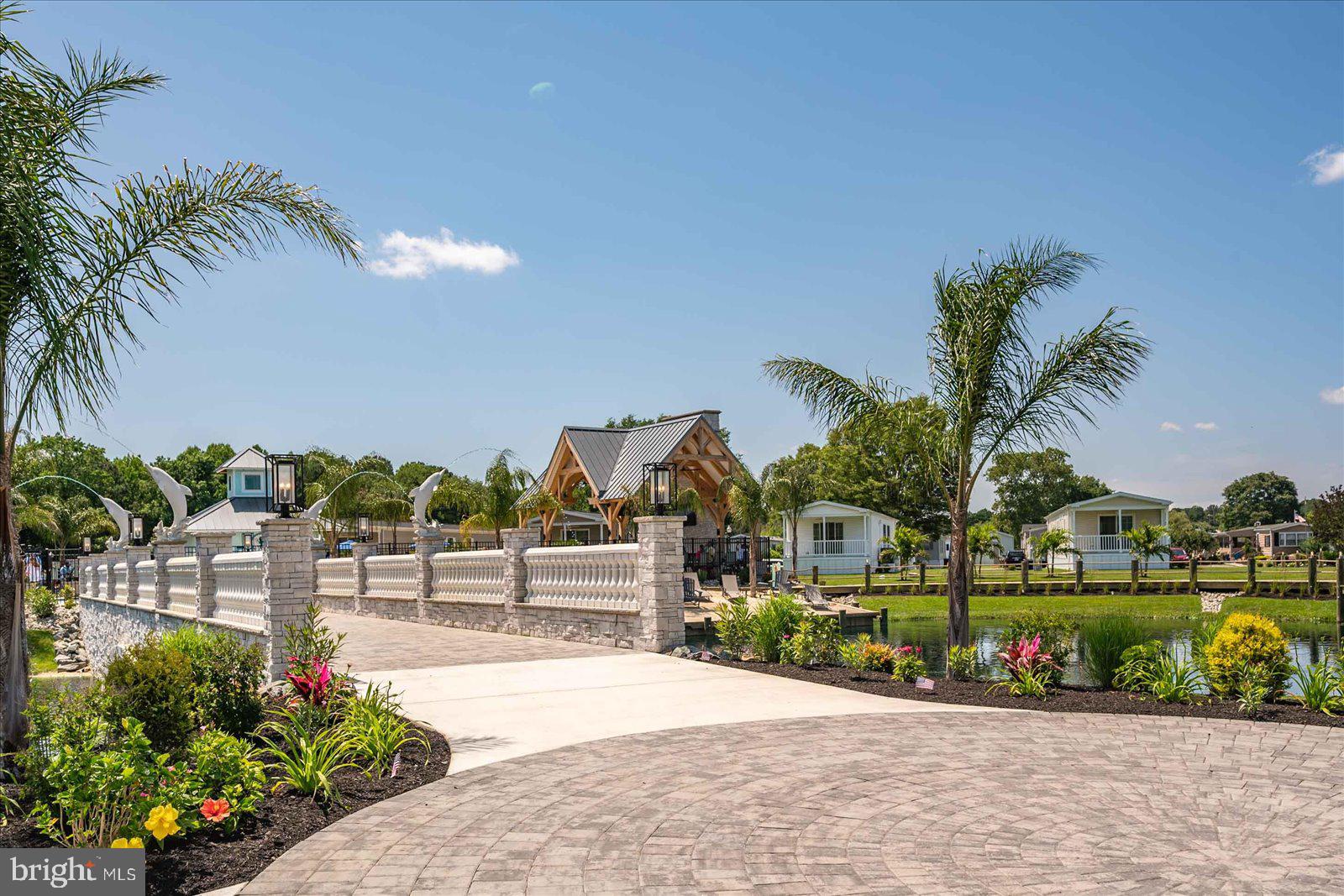SALT LIFE PARK LLC - Residential