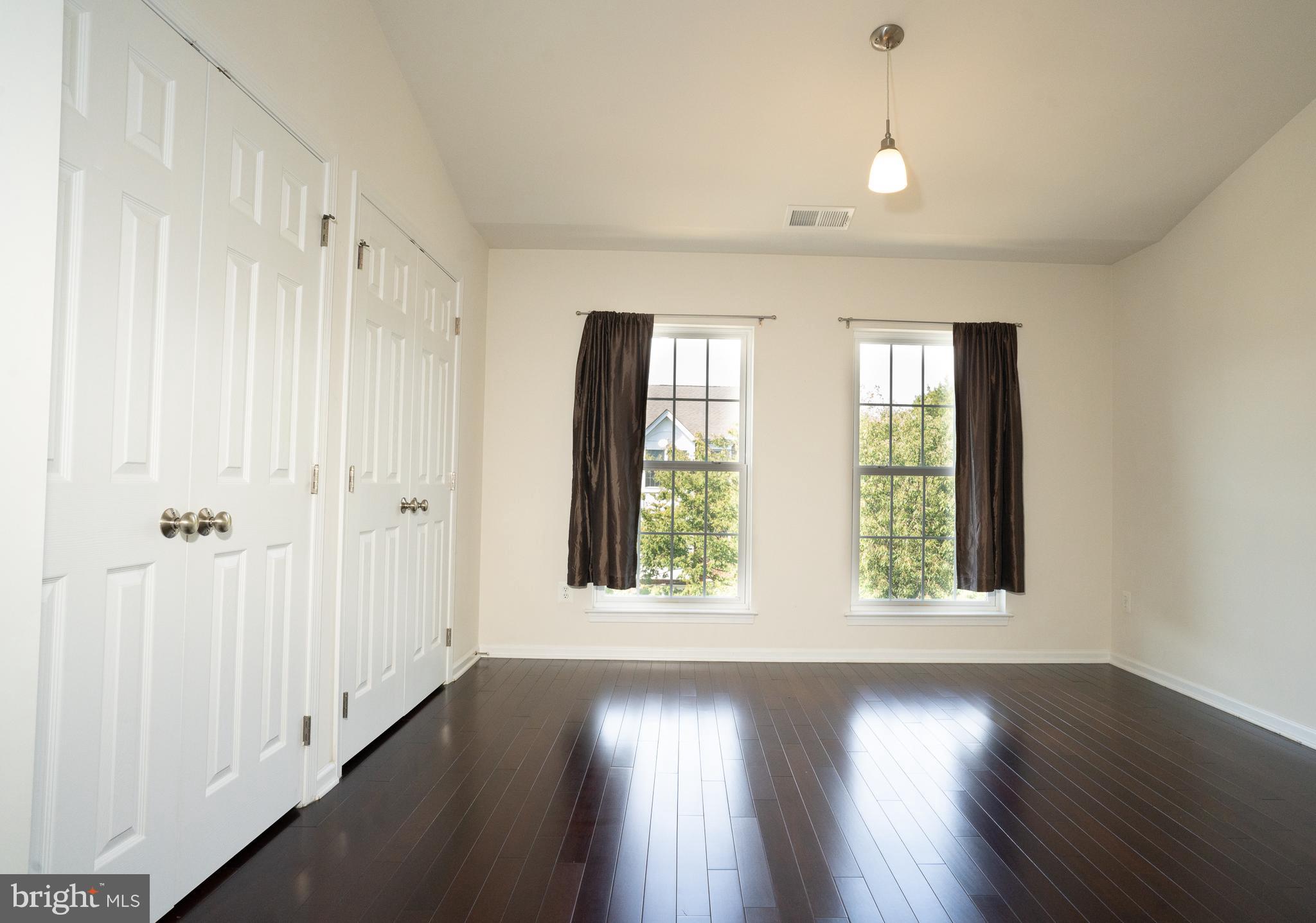 SOUTH RIDING - Residential Lease