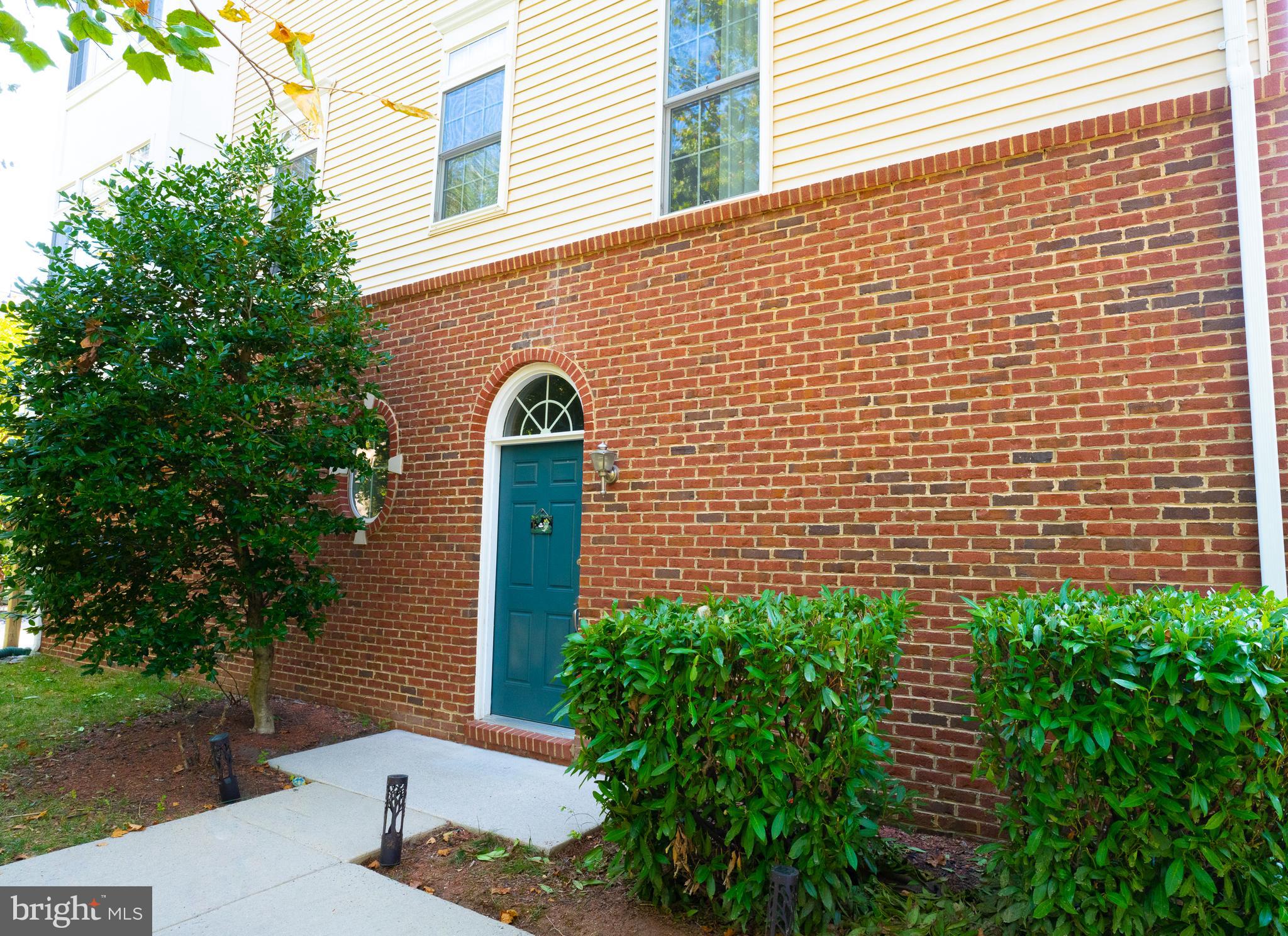 SOUTH RIDING - Residential Lease