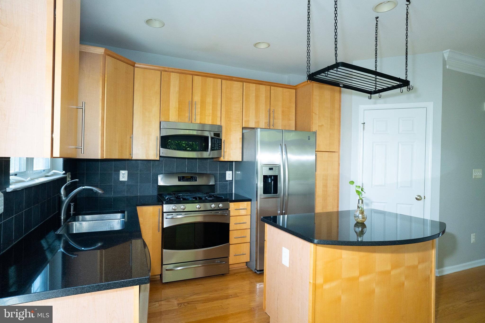 SOUTH RIDING - Residential Lease