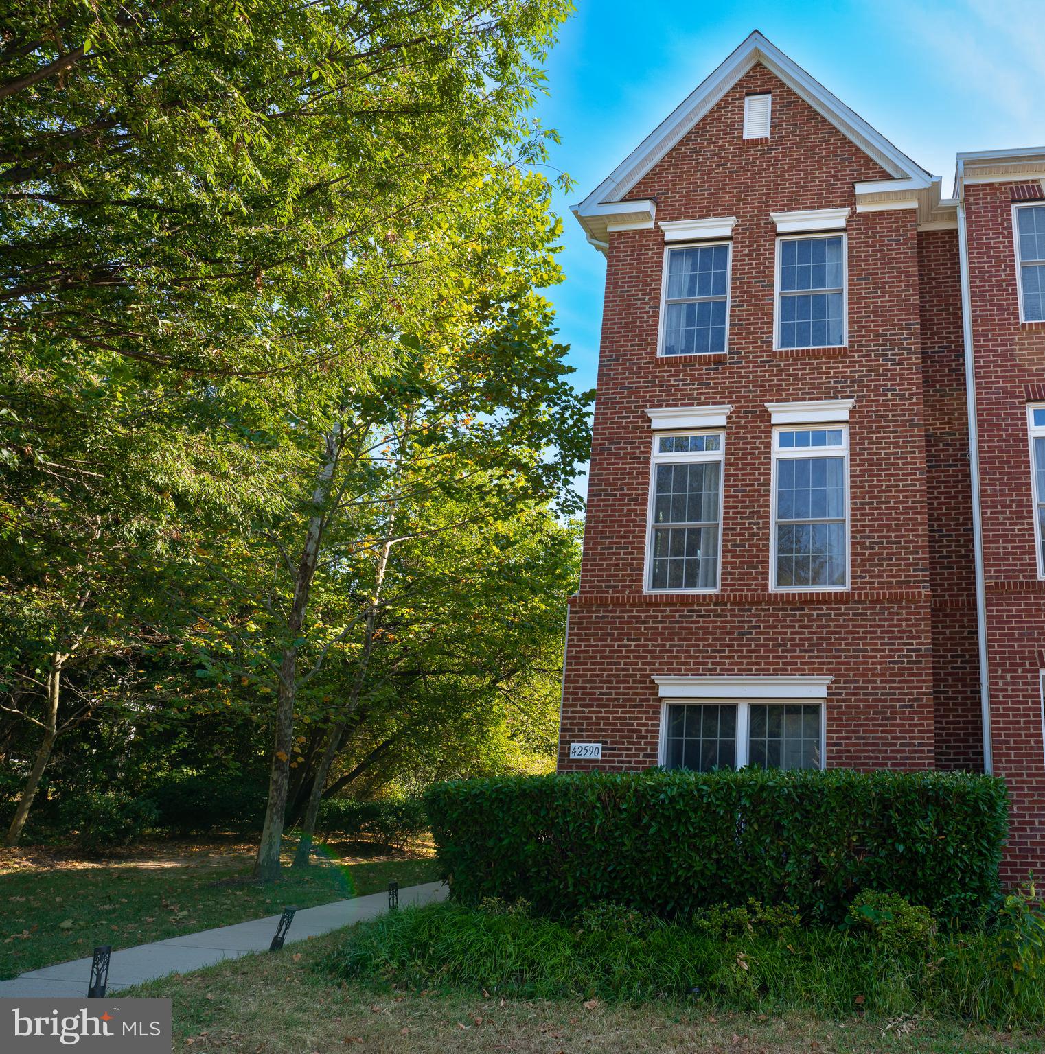 SOUTH RIDING - Residential Lease