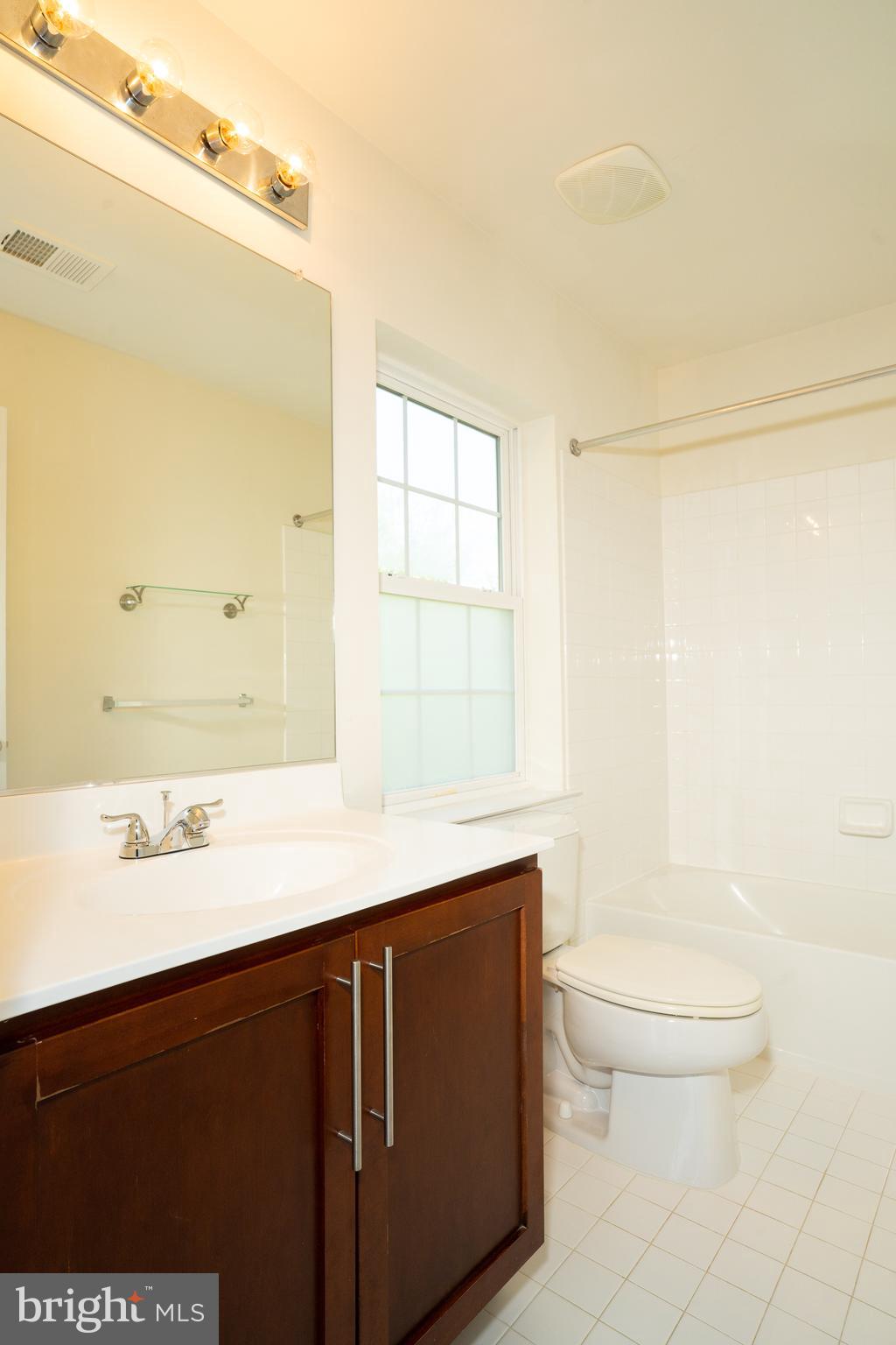 SOUTH RIDING - Residential Lease