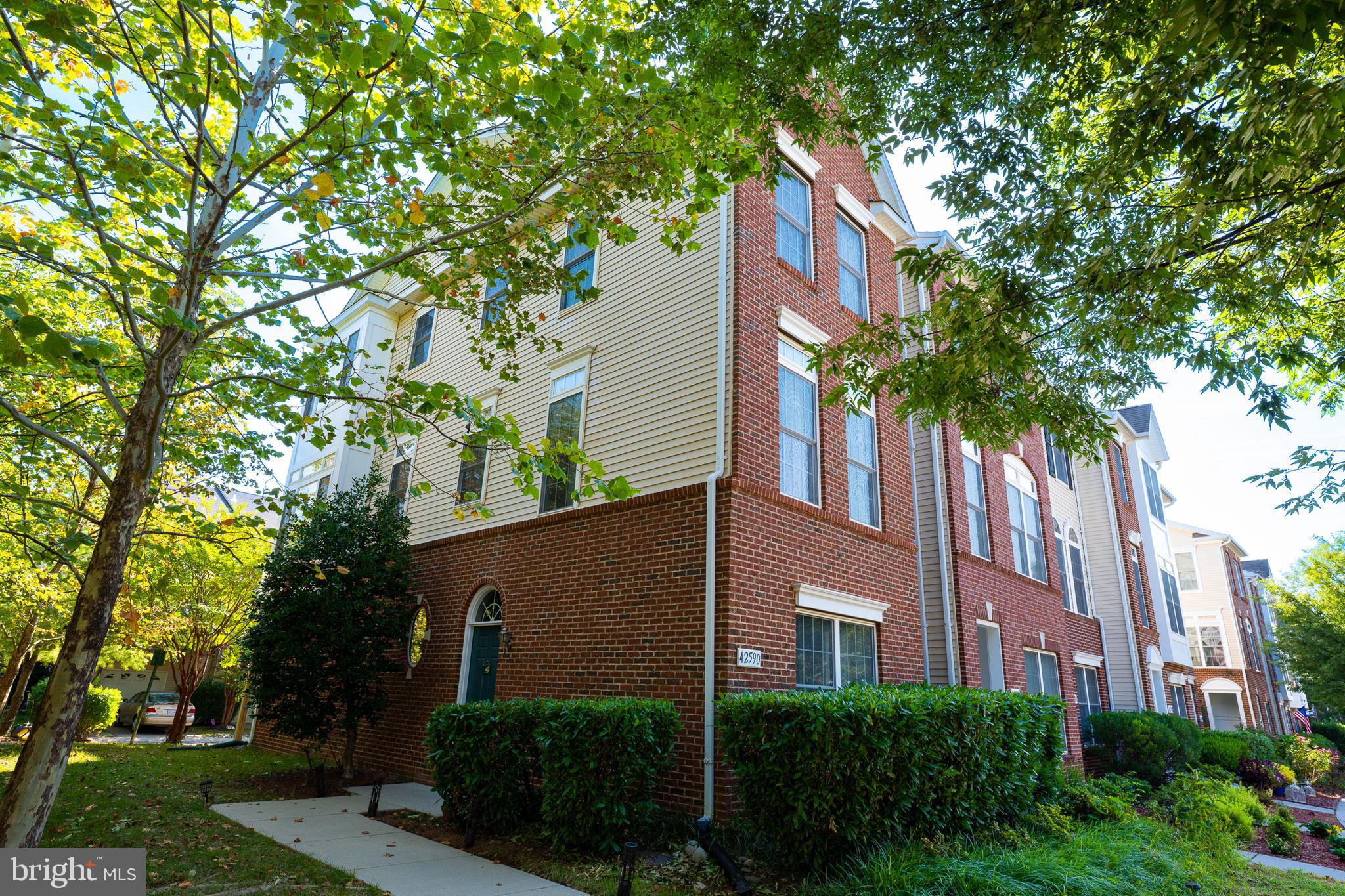 SOUTH RIDING - Residential Lease