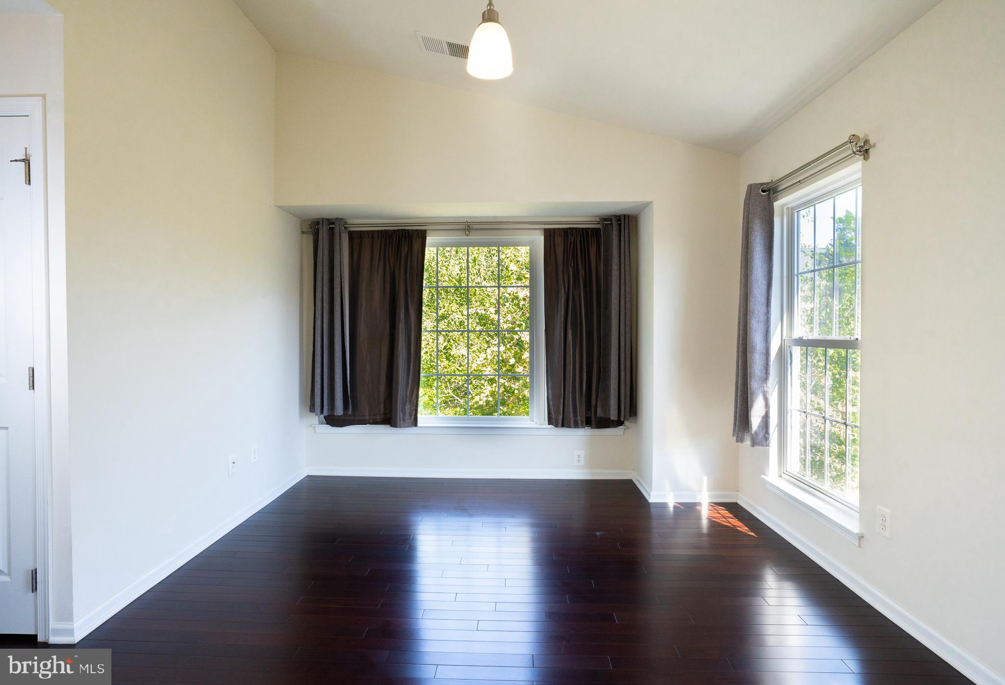 SOUTH RIDING - Residential Lease