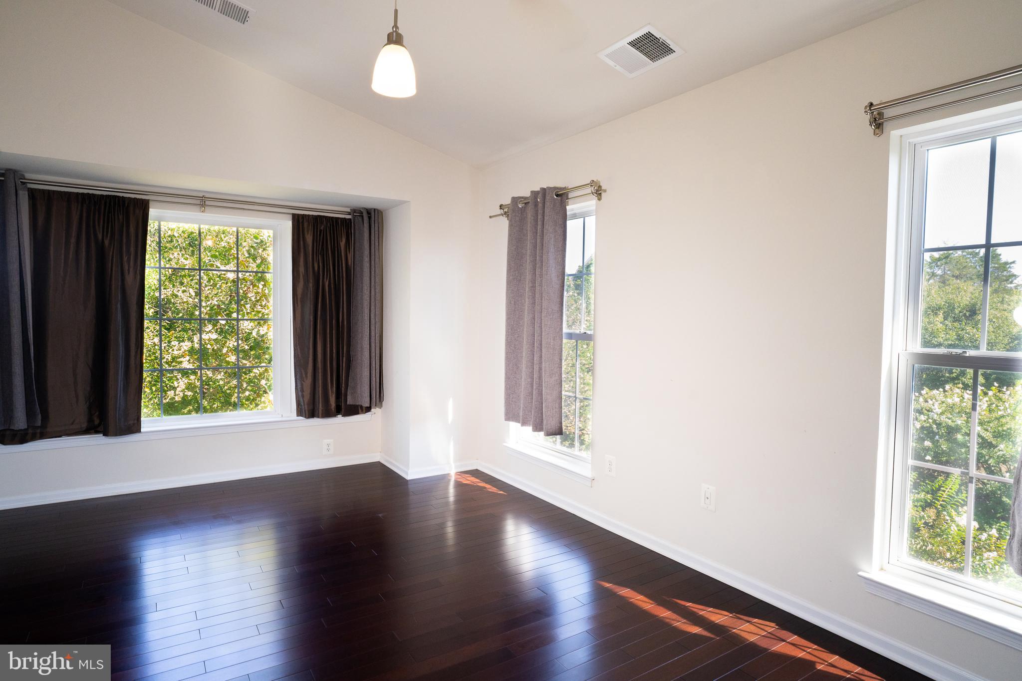 SOUTH RIDING - Residential Lease