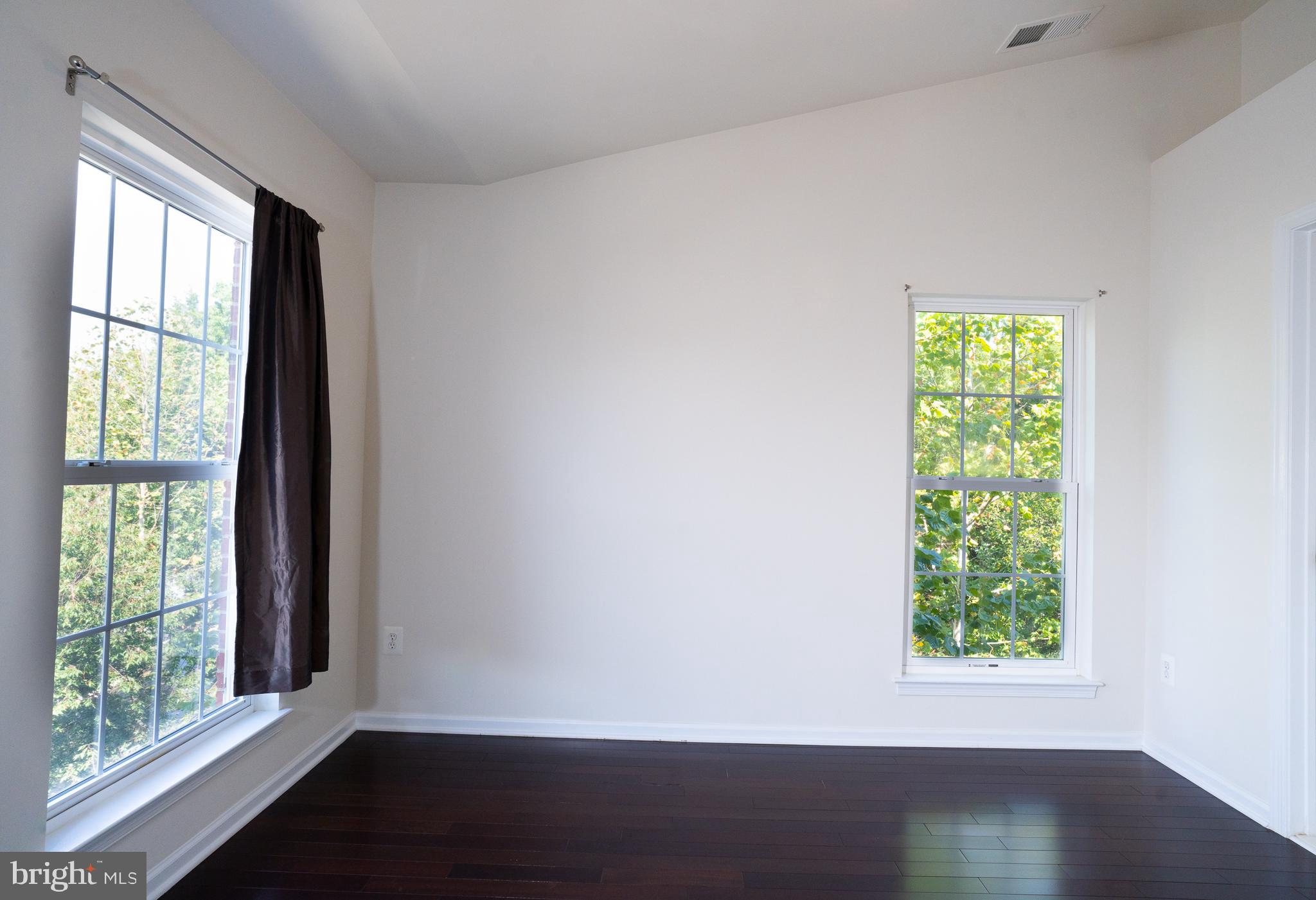 SOUTH RIDING - Residential Lease