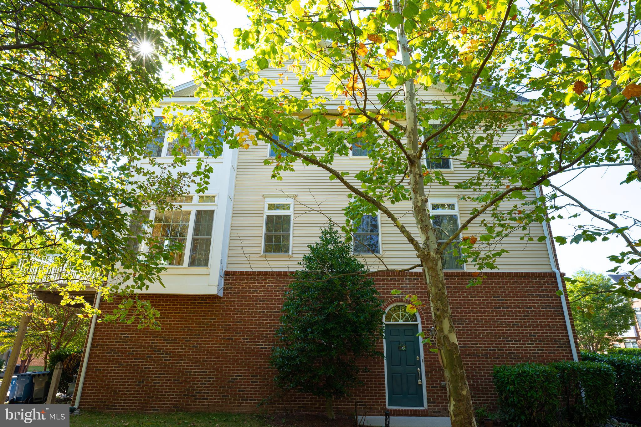 SOUTH RIDING - Residential Lease