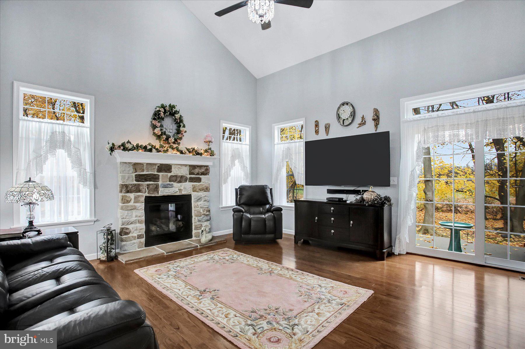 CARMELLA - Residential