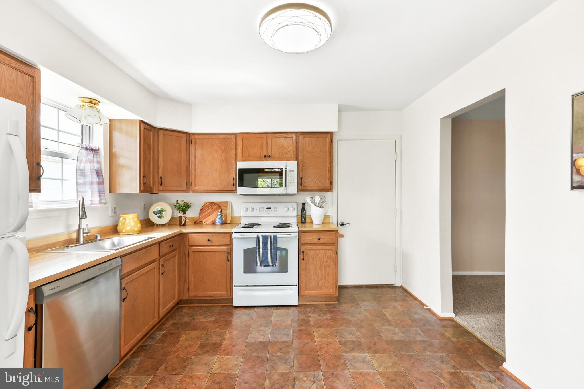 CRESTWOOD VILLAGE - Residential