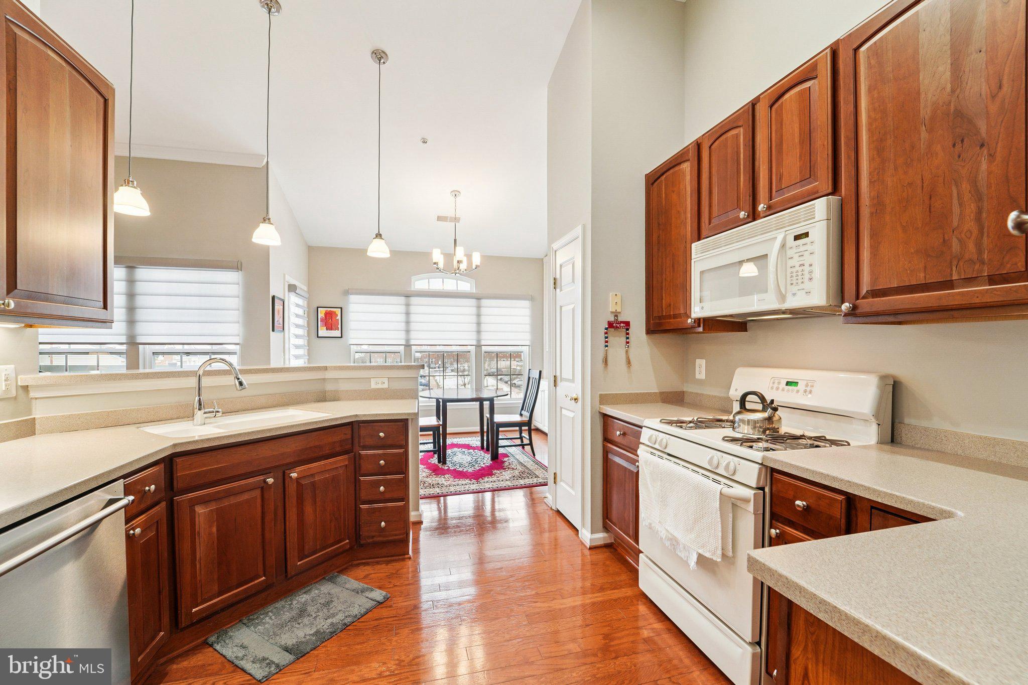 TAYLOR VILLAGE - Residential