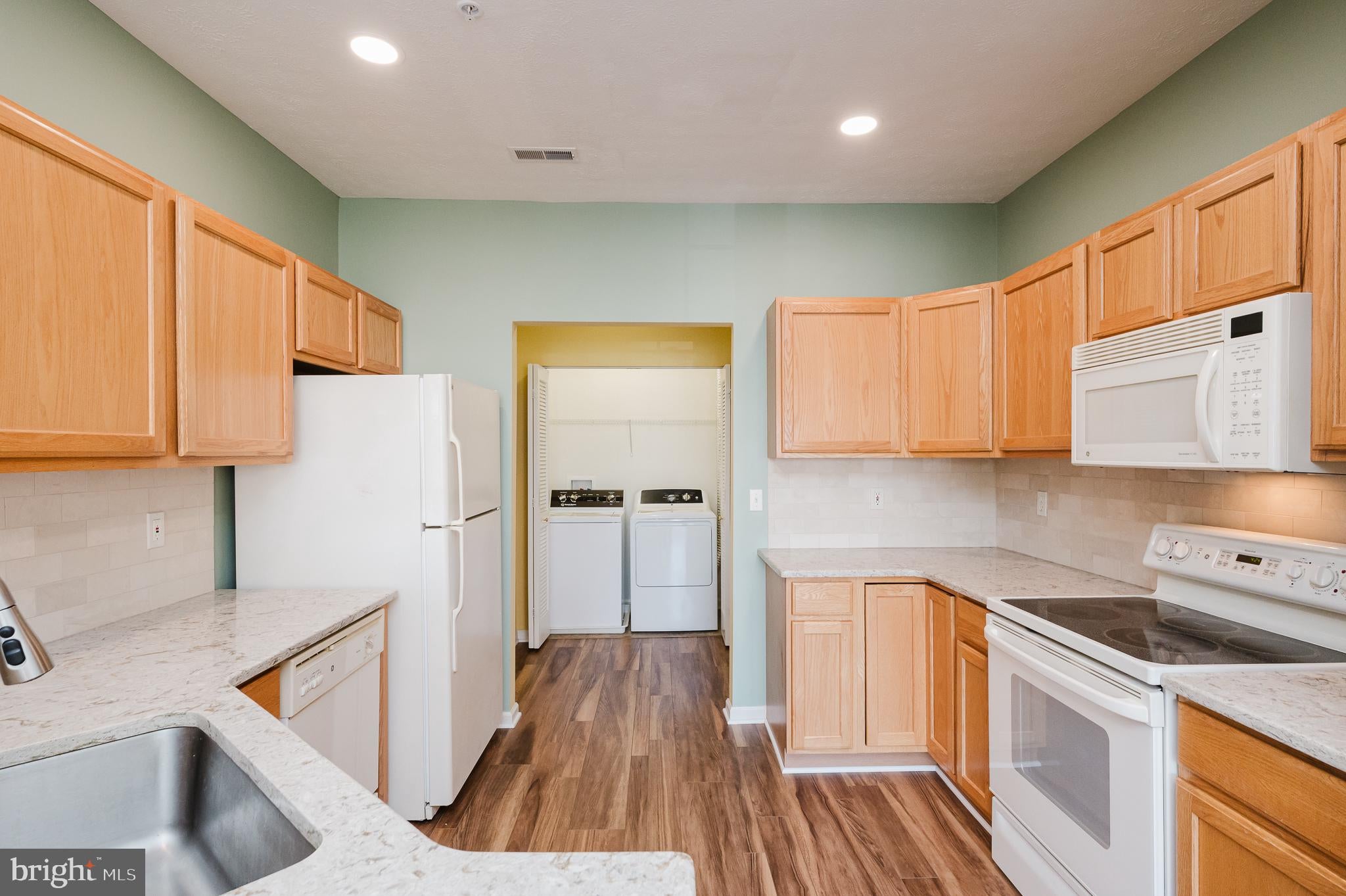 9506 AMBERLEIGH LANE 9506H