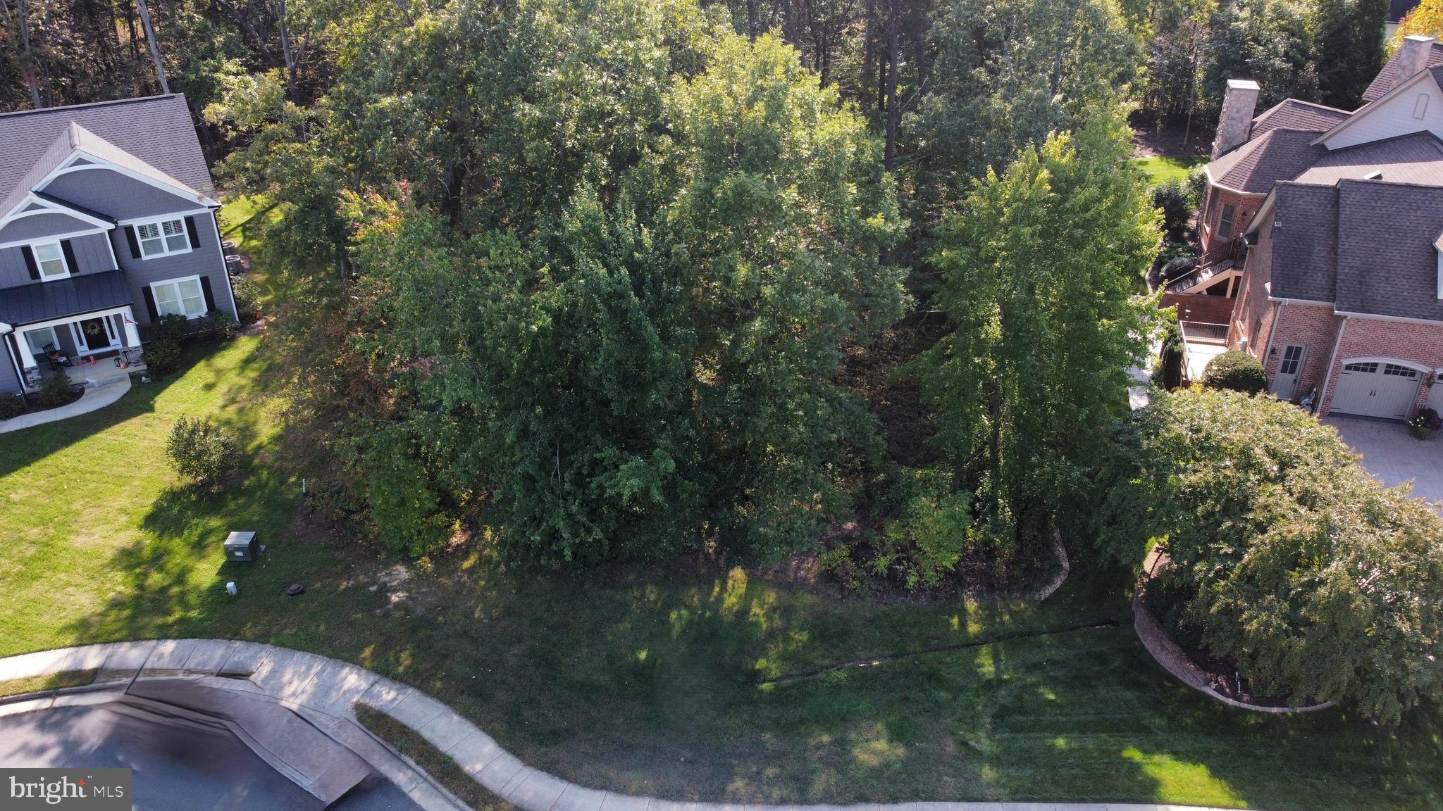 FAWN LAKE - Land
