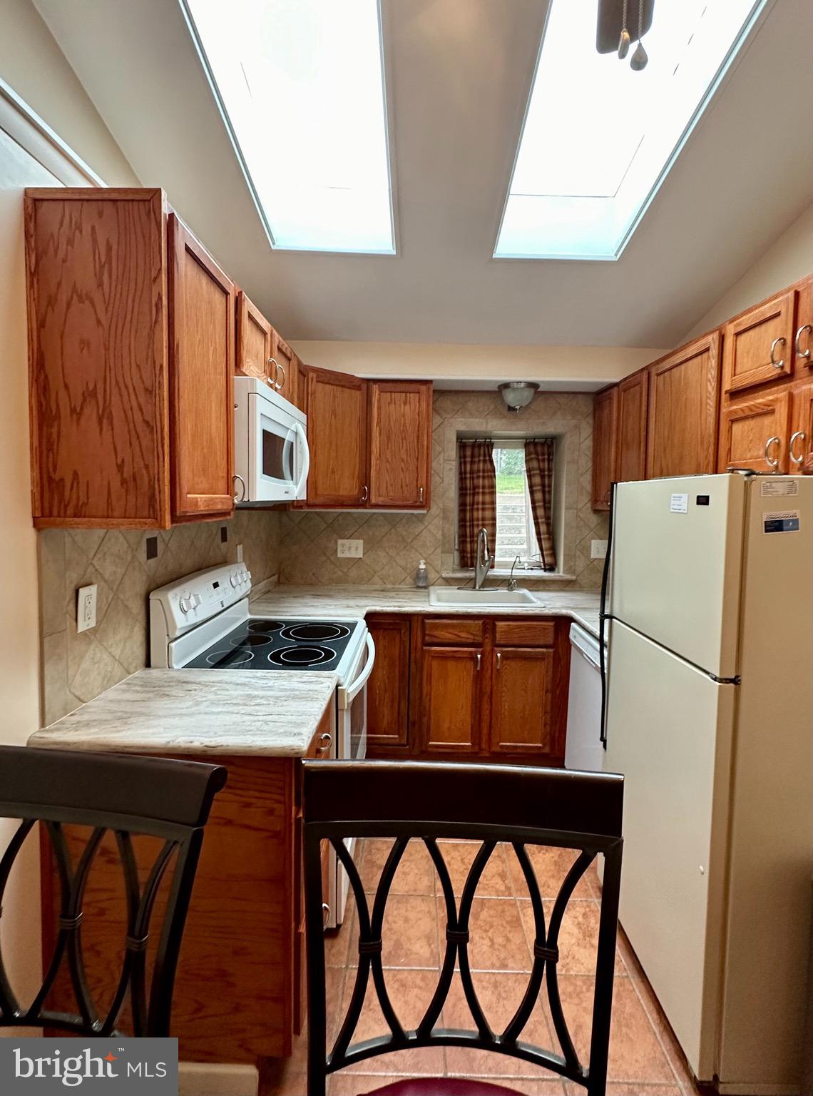 CONSHOHOCKEN - Residential Lease