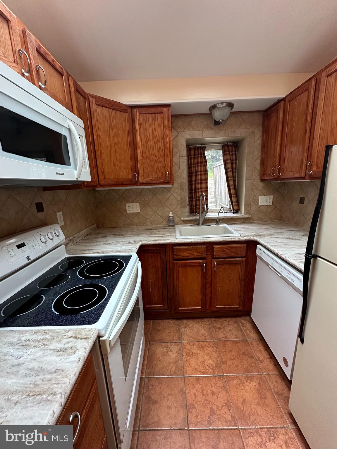 CONSHOHOCKEN - Residential Lease