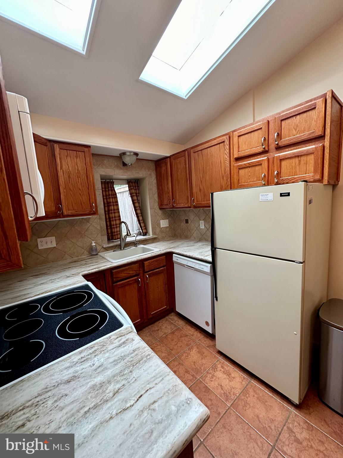 CONSHOHOCKEN - Residential Lease