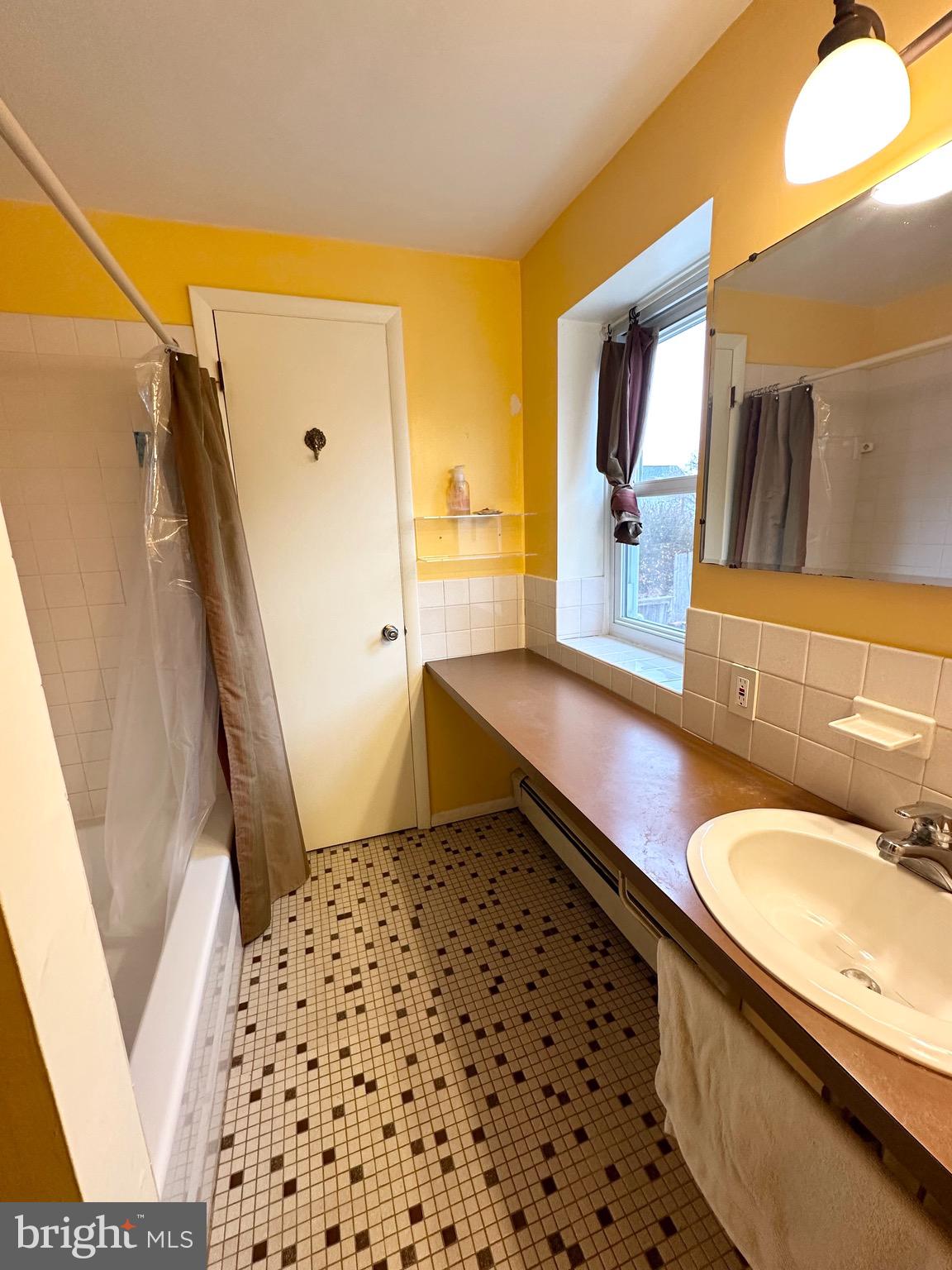 CONSHOHOCKEN - Residential Lease