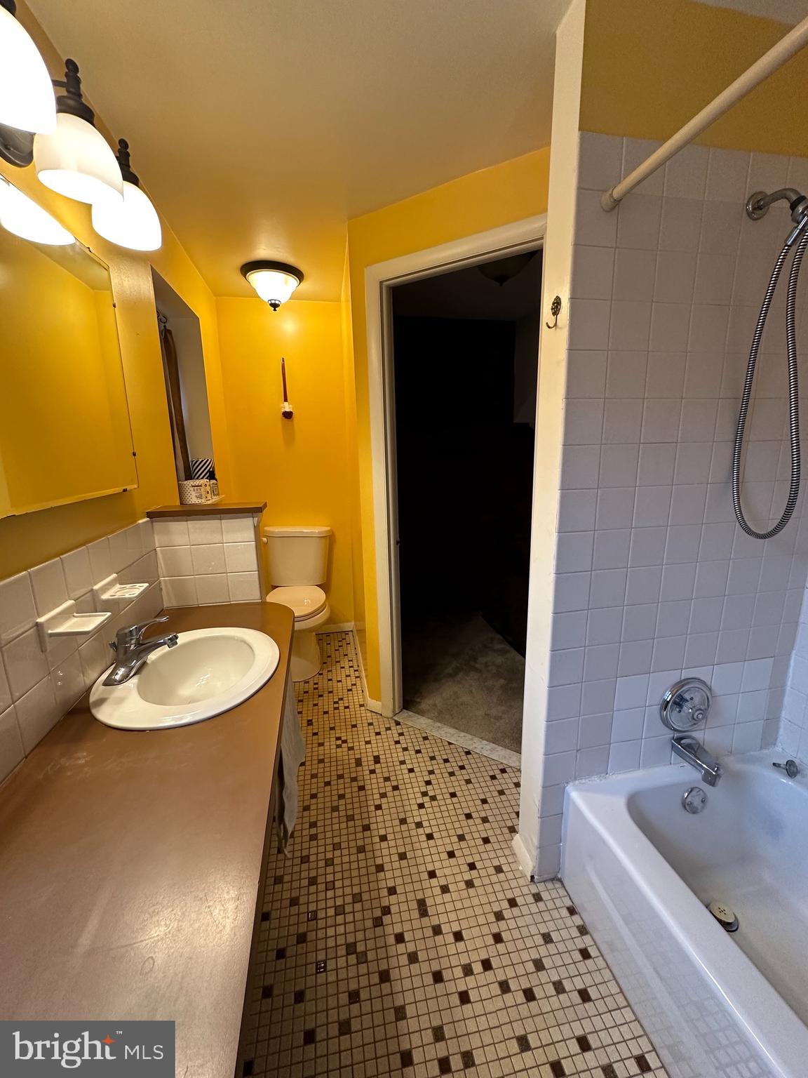 CONSHOHOCKEN - Residential Lease