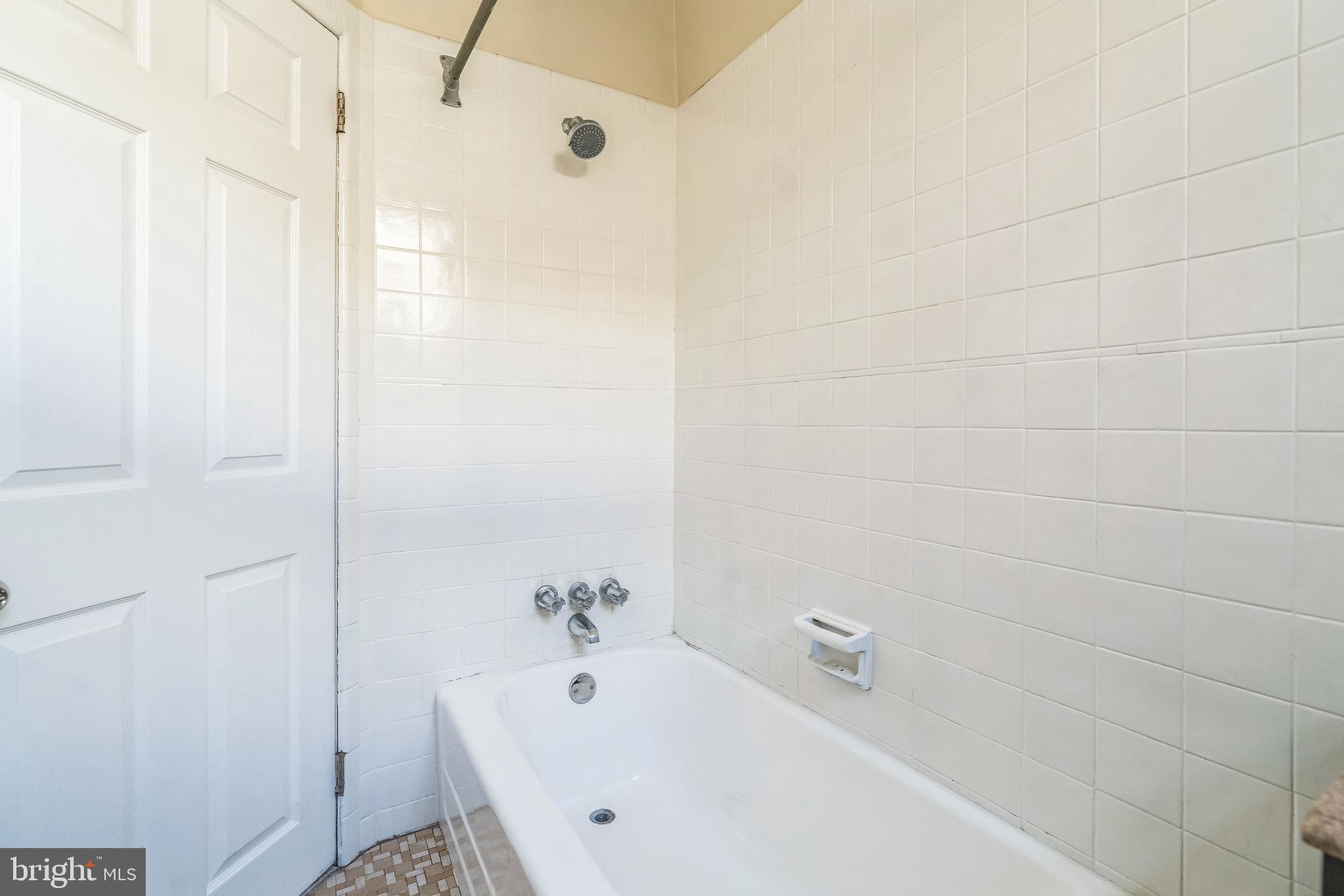 PASSYUNK SQUARE - Residential Lease