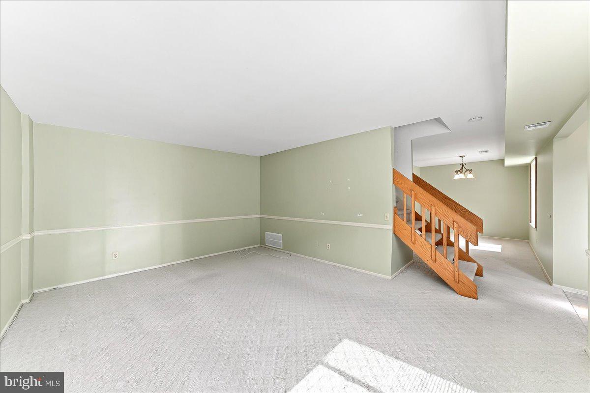 2207 ASPEN CIRCLE