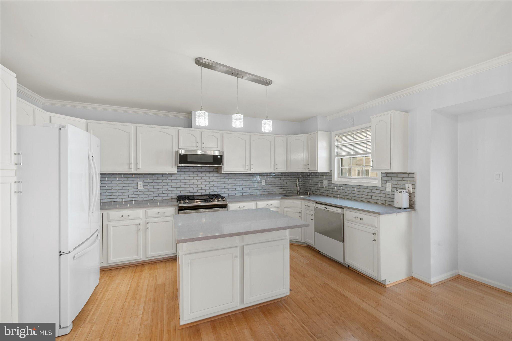 BRIDLEWOOD - Residential Lease