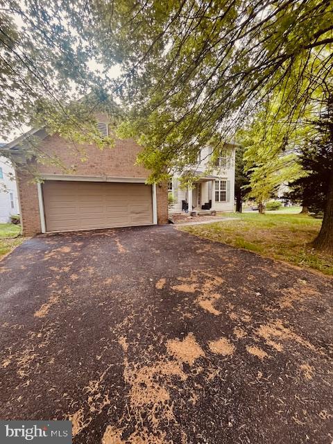 3 BROOK HILL COURT