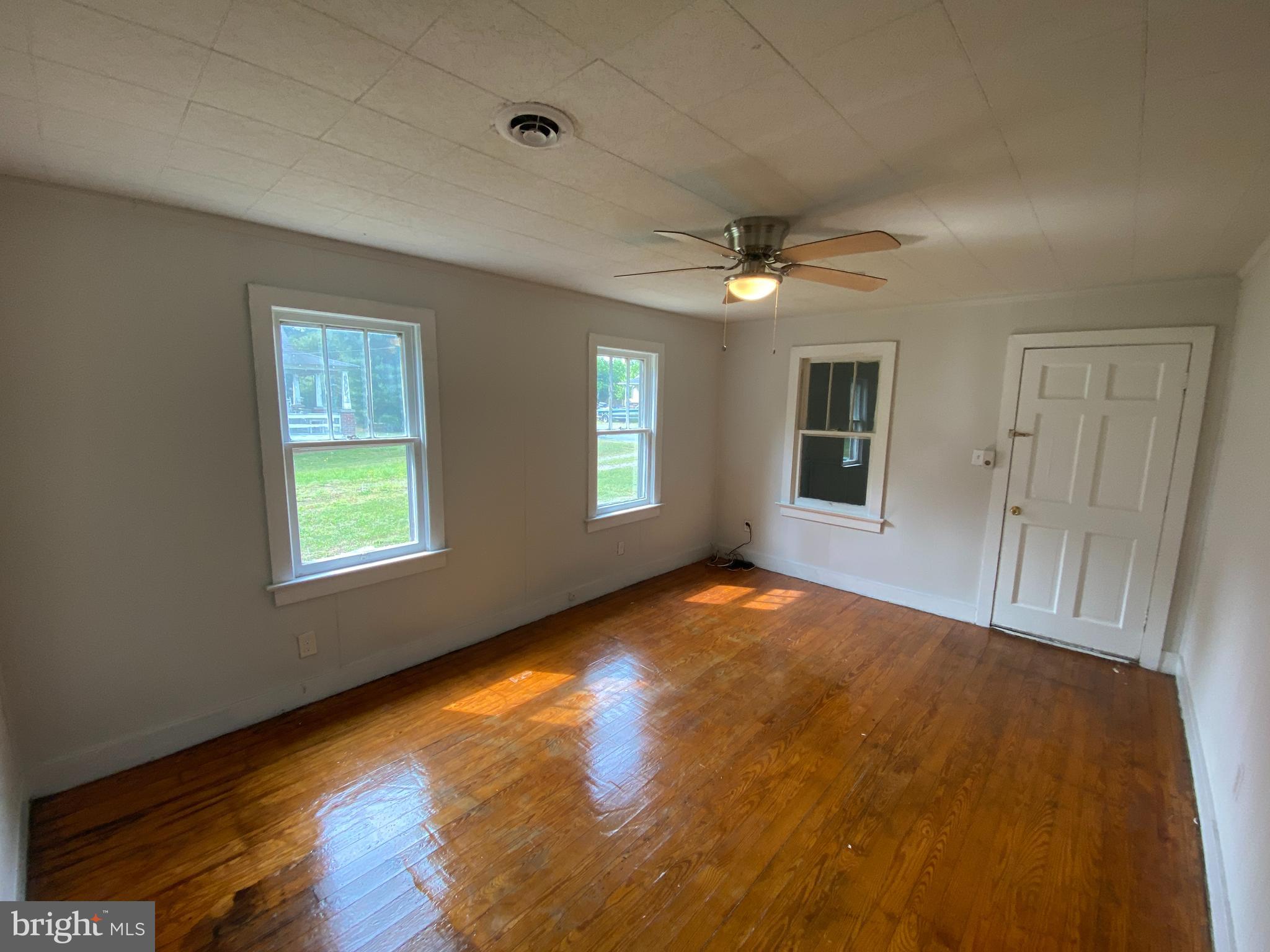 SYLVANIA HEIGHTS - Residential Lease