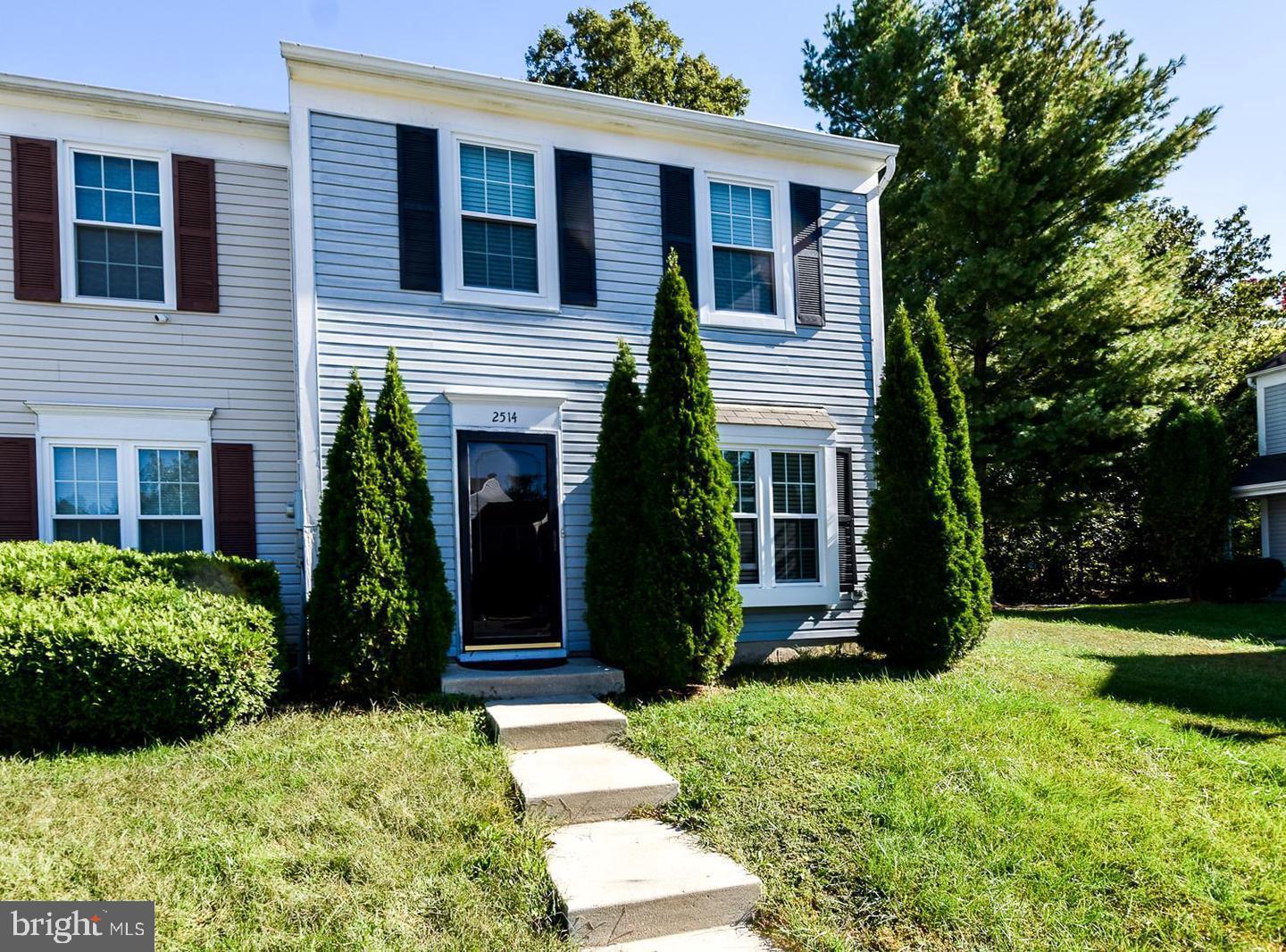Pristine three bedroom two and a half townhome which is located in the a highly sought after Kingston Woods Subdivision. You will enjoy the curb appeal upon arrival and it's beauty upon entering. You're immediately greeted by the spacious, very well lit and sun welcoming living room. You can enjoy meals in the separate dining area or the beautiful eat in kitchen that allows for intimate good conversation around the stove outlooking the spacious backyard. The master bedroom offers a personal master bathroom. The laundry area is great for storage and convenient to all bedrooms. This home is close to all shops, restaurants, grocery and highway accessible