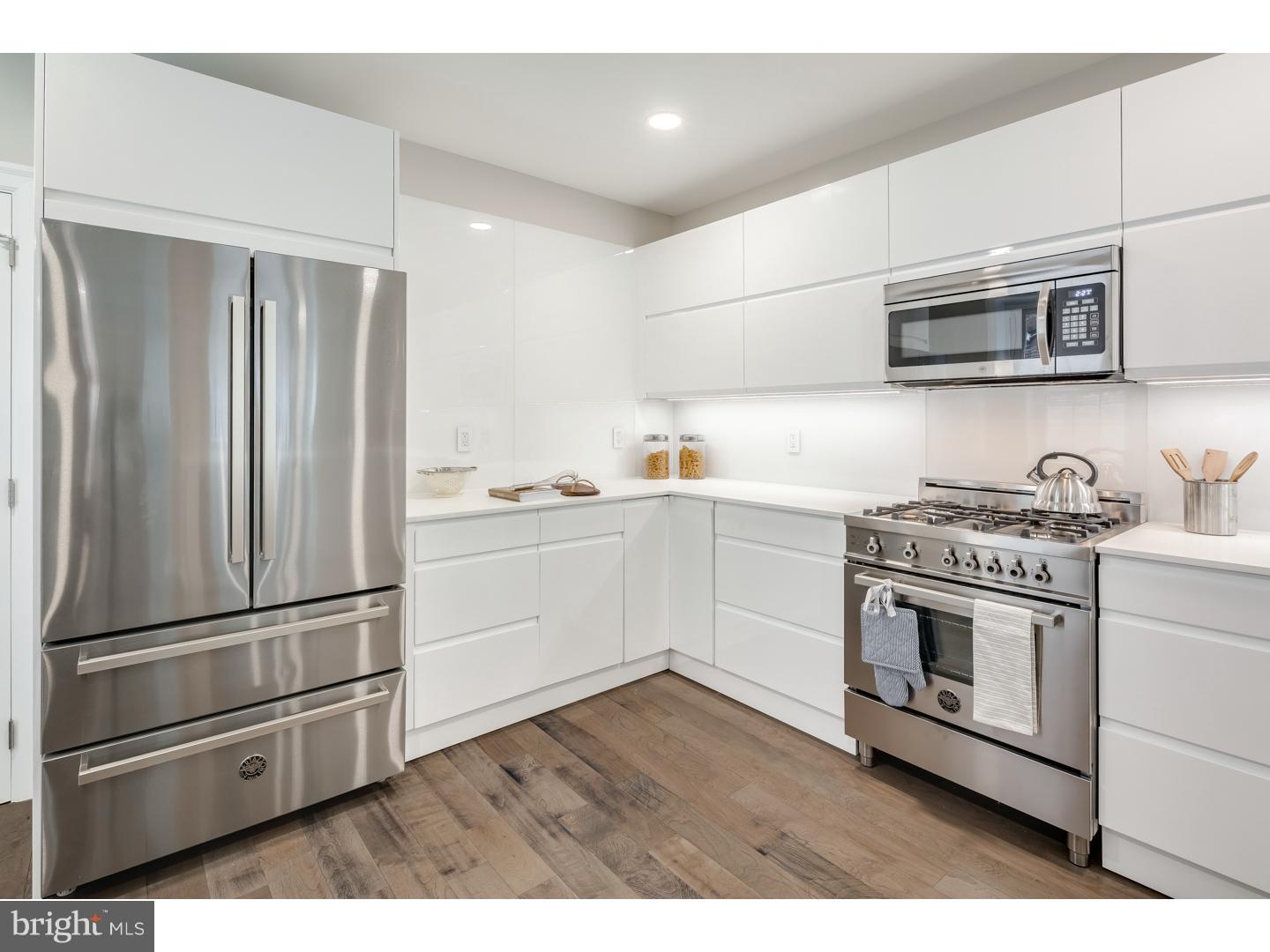 WASHINGTON SQ WEST - Residential