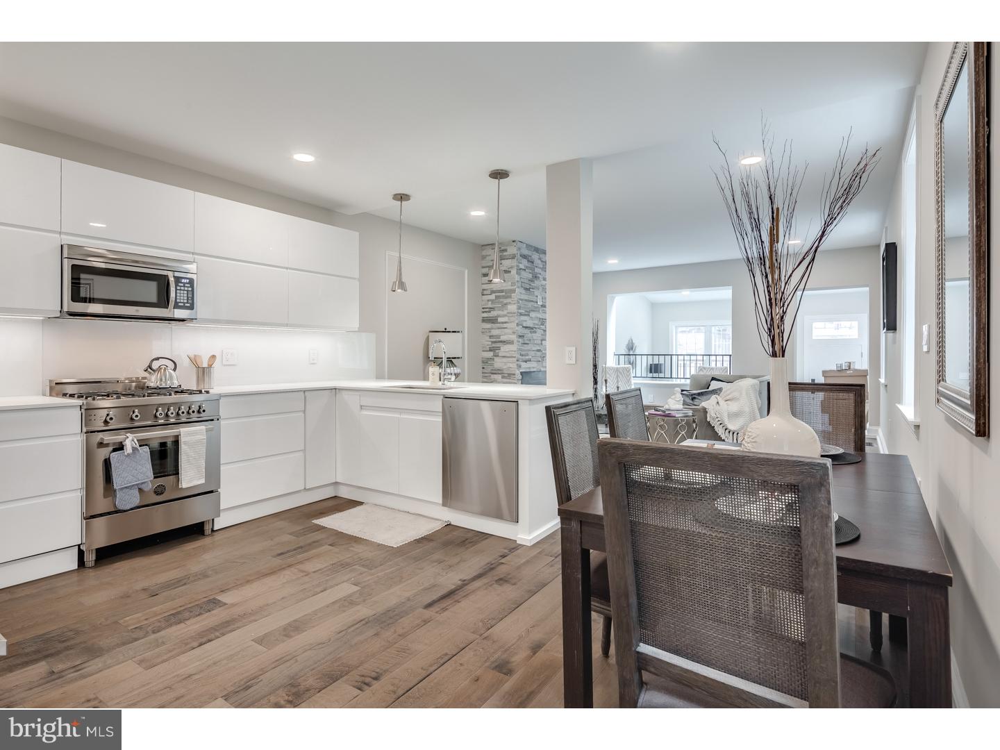 WASHINGTON SQ WEST - Residential