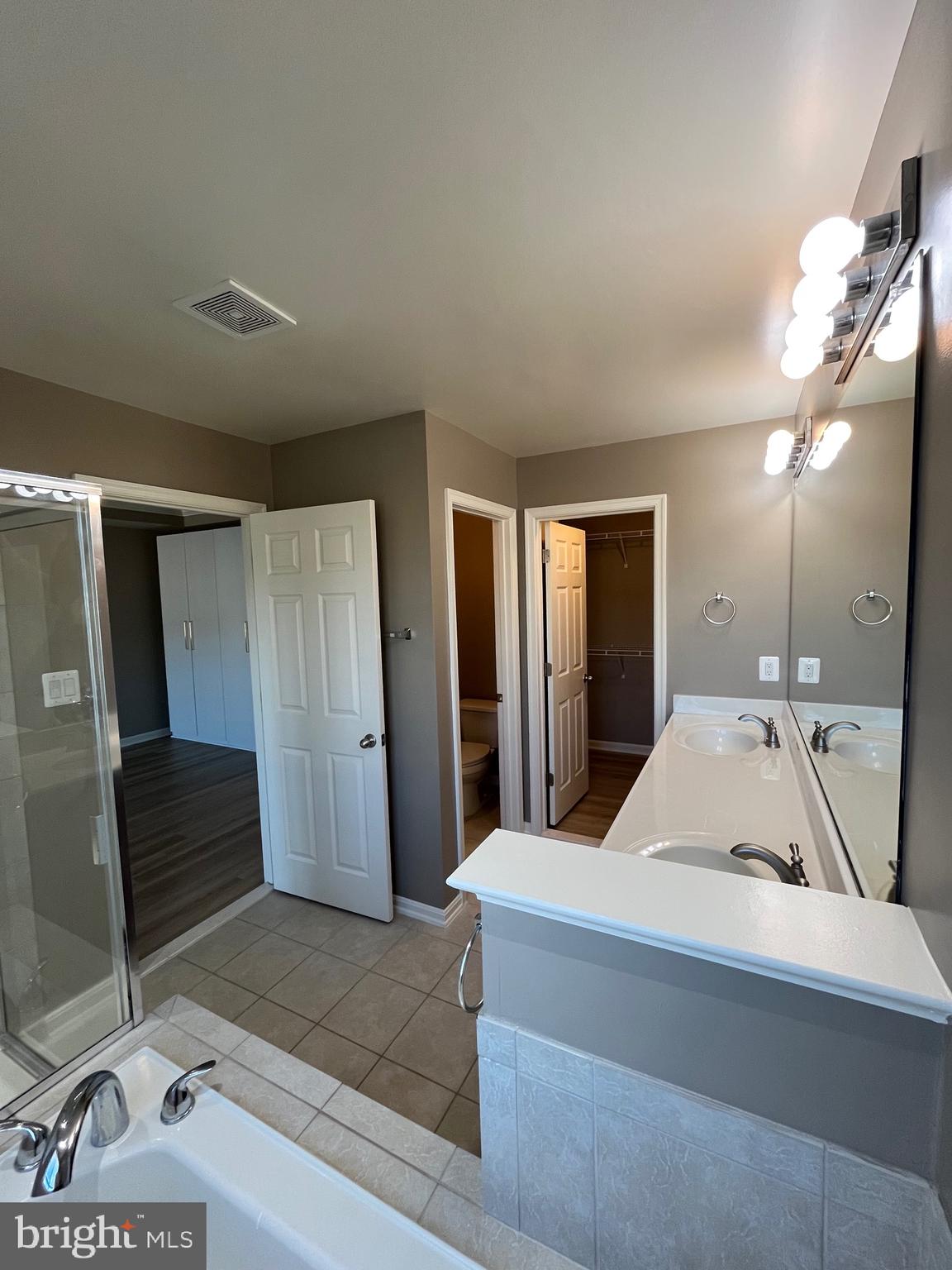 PROVIDENCE GLEN - Residential Lease