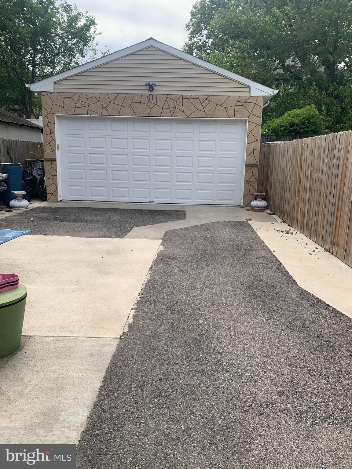 LANDSDOWNE STATION - Residential