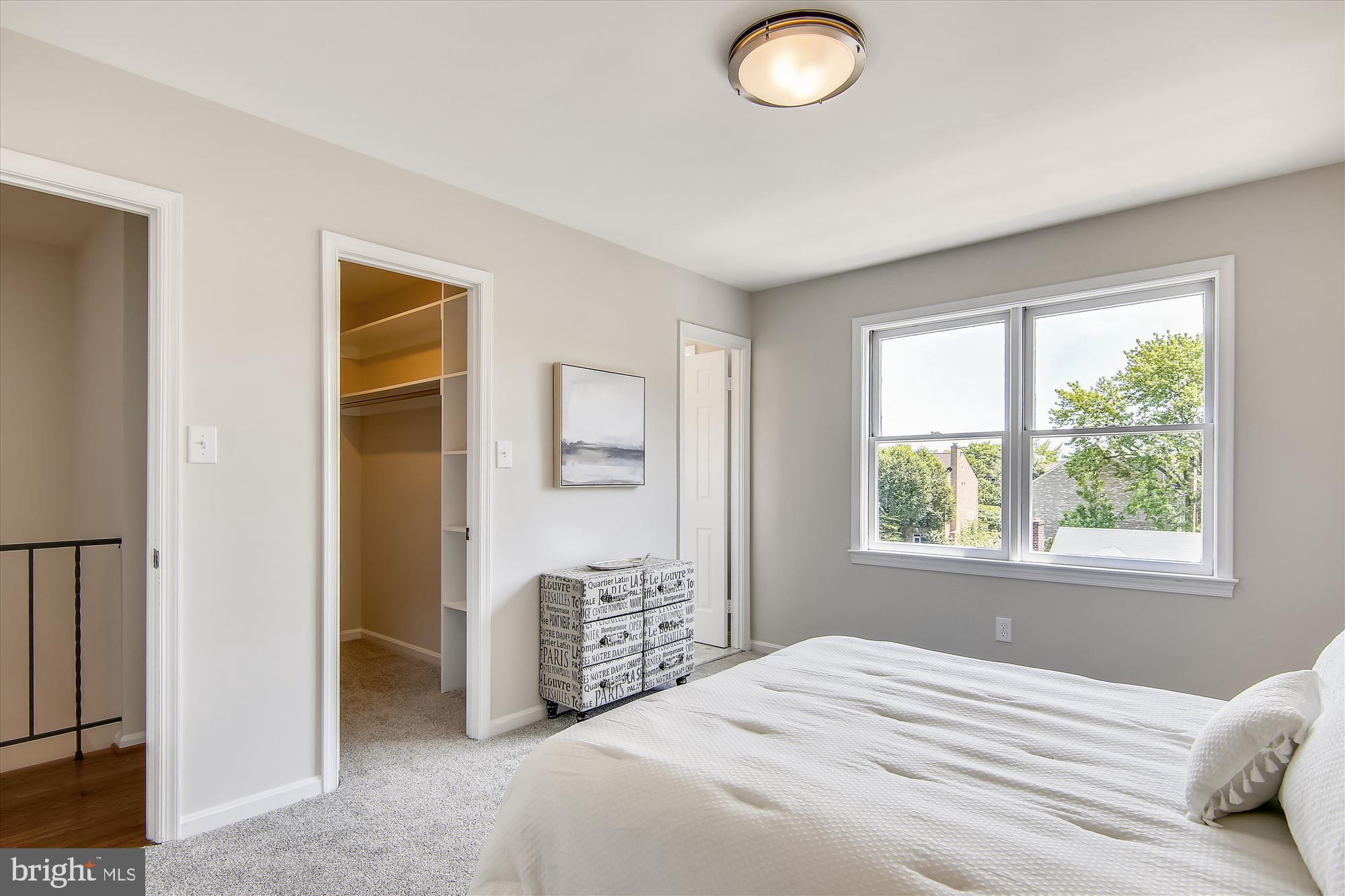 VERNON SQUARE - Residential