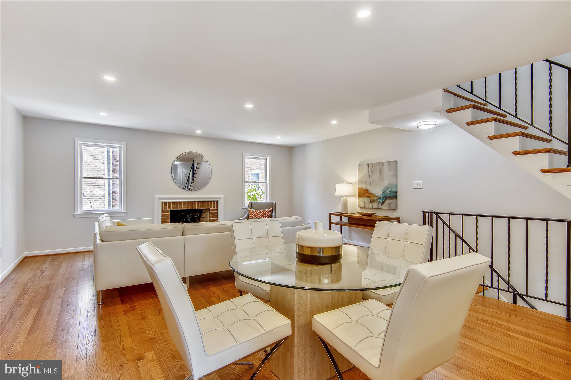 VERNON SQUARE - Residential