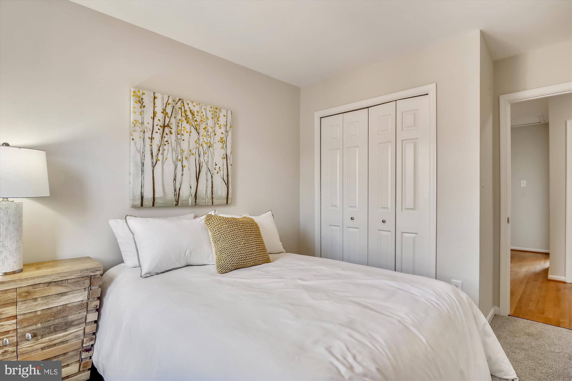 VERNON SQUARE - Residential