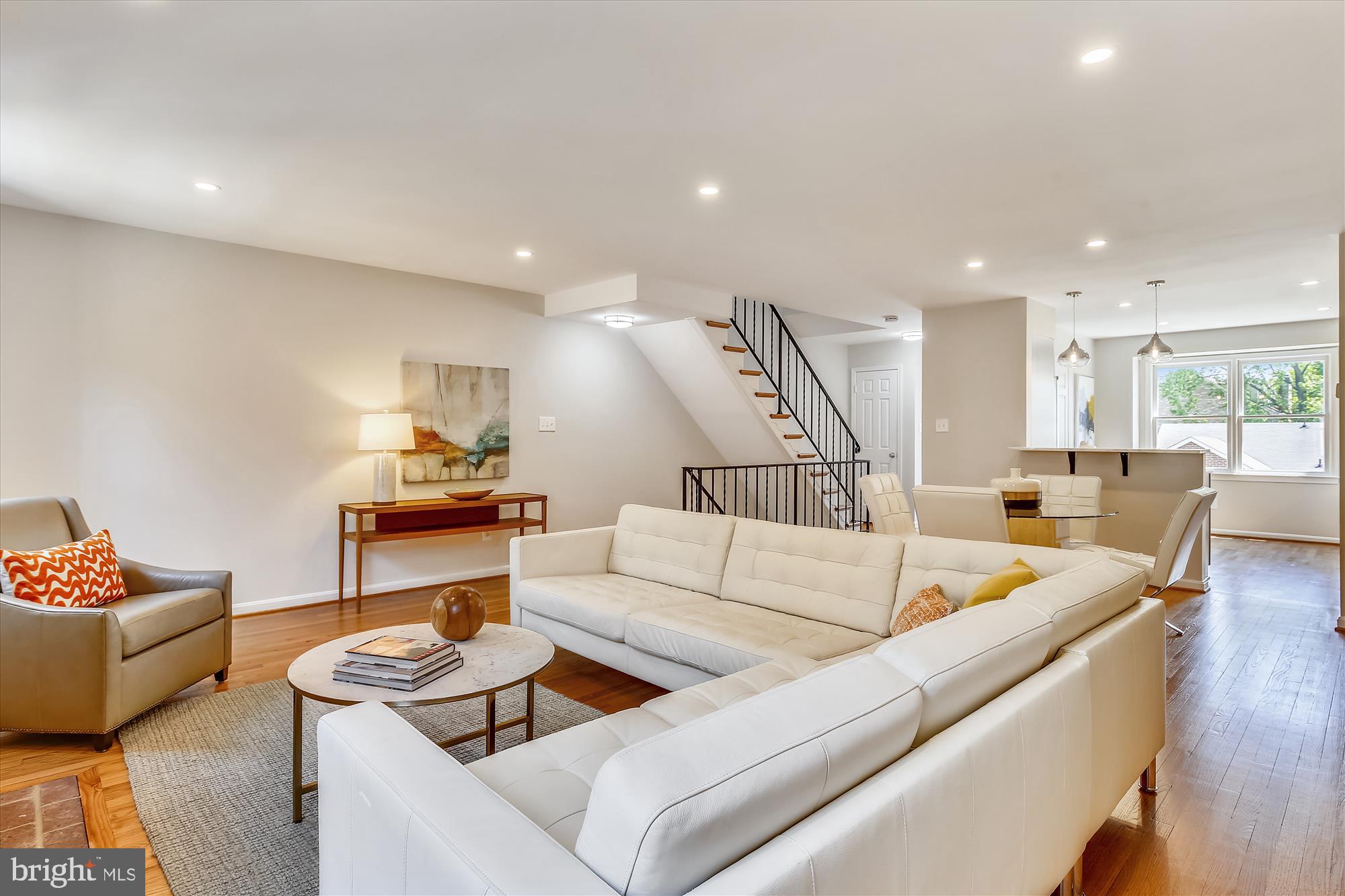 VERNON SQUARE - Residential