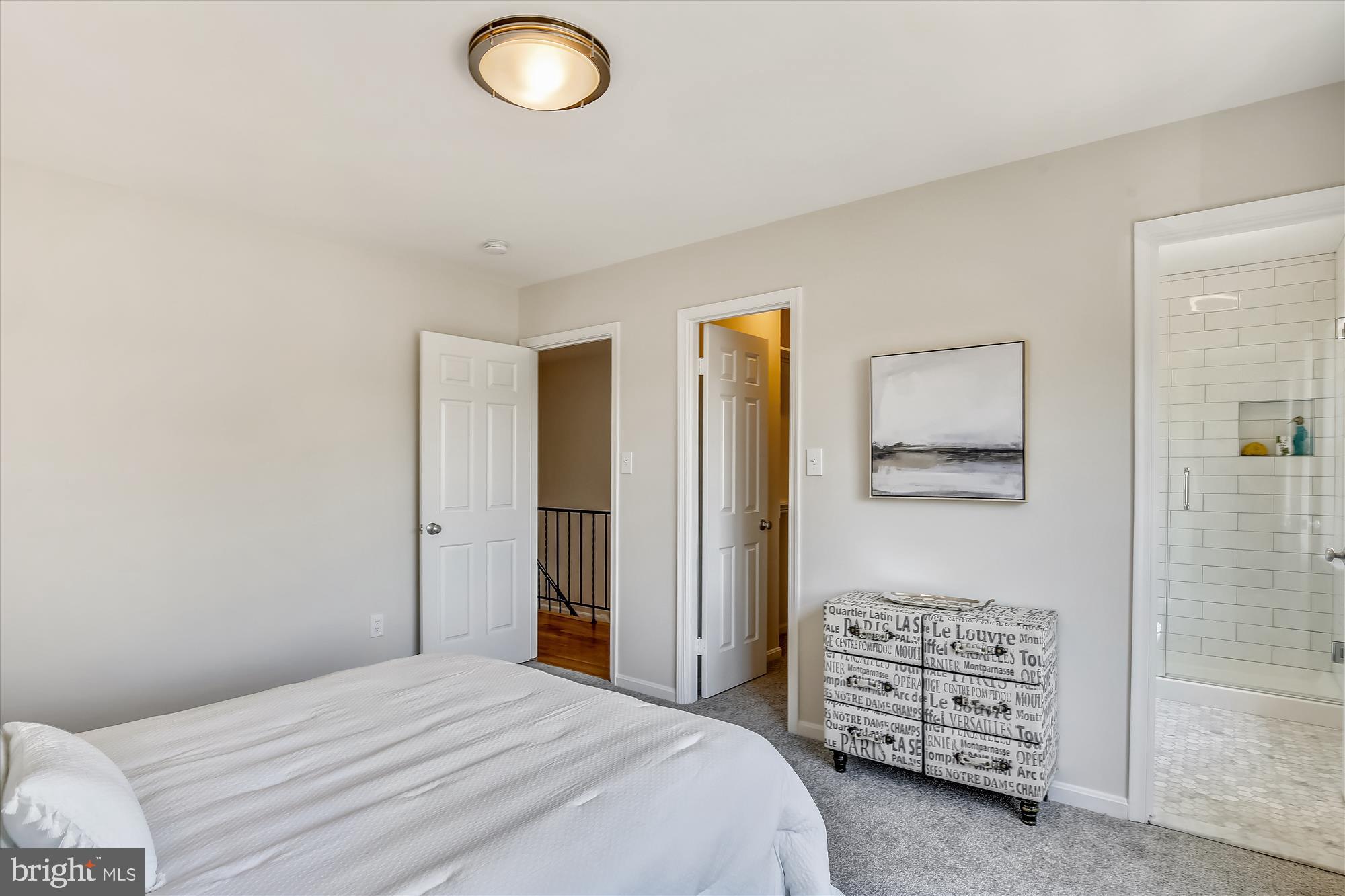 VERNON SQUARE - Residential