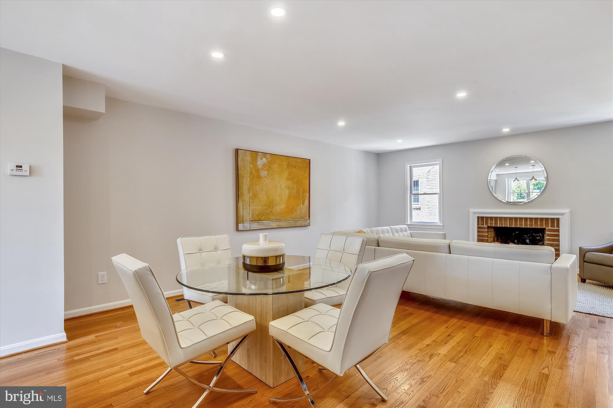 VERNON SQUARE - Residential