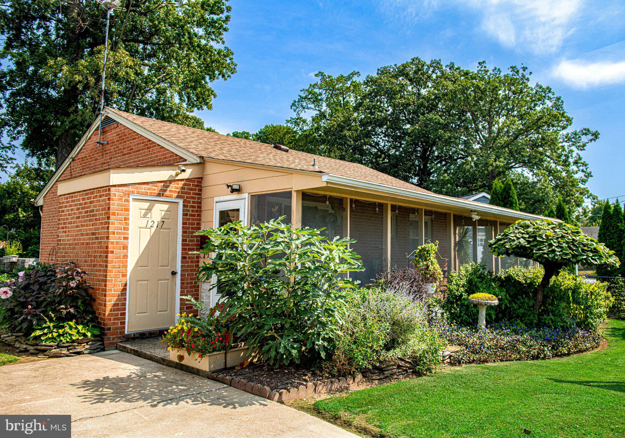 1217 SHORE ROAD