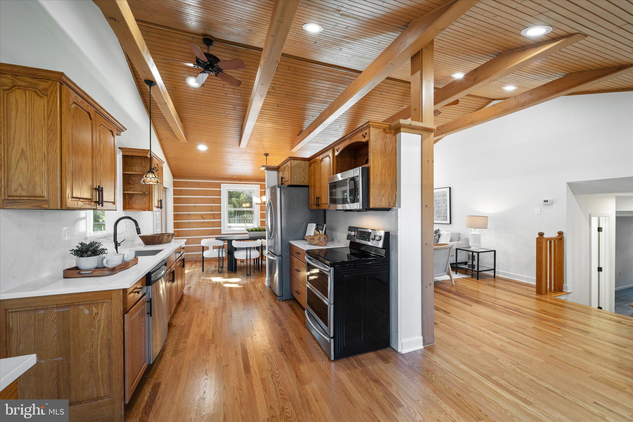 2258 SENSENEY LANE