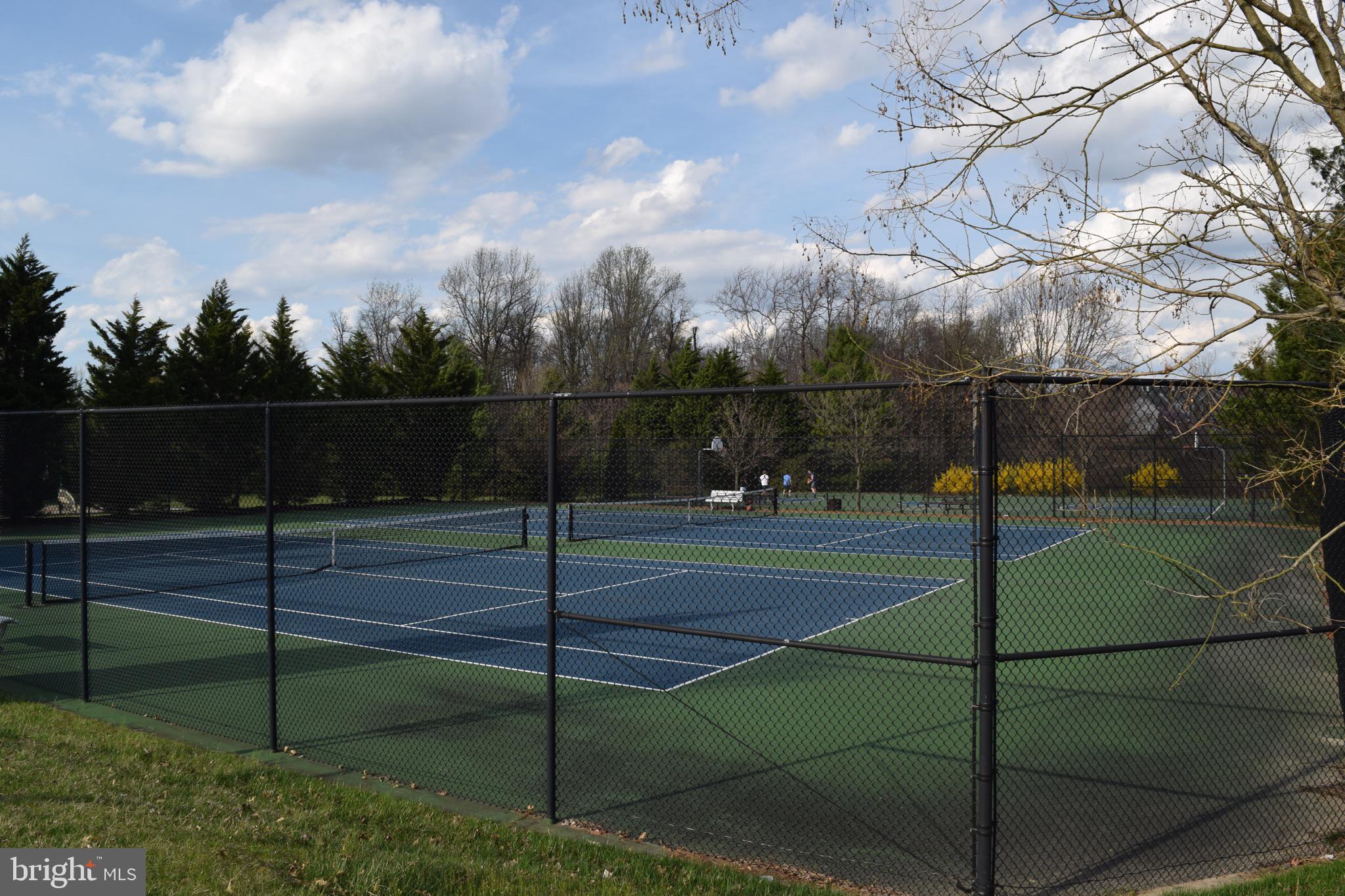 VILLAGES OF URBANA - Residential Lease