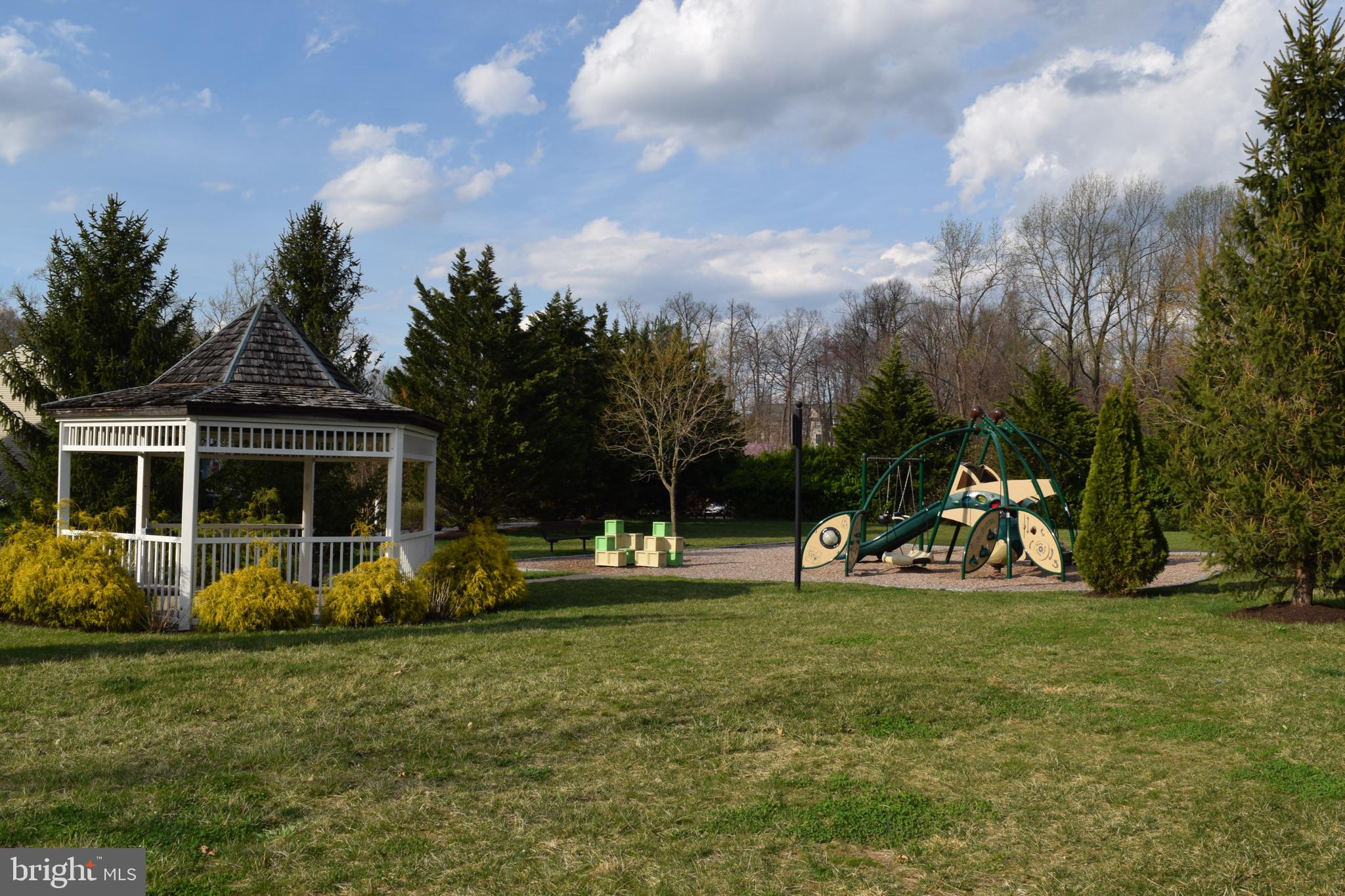 VILLAGES OF URBANA - Residential Lease