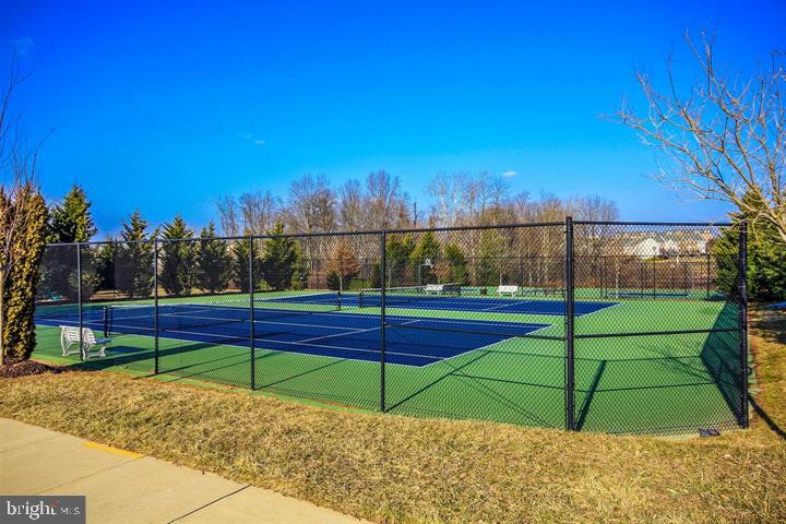 VILLAGES OF URBANA - Residential Lease