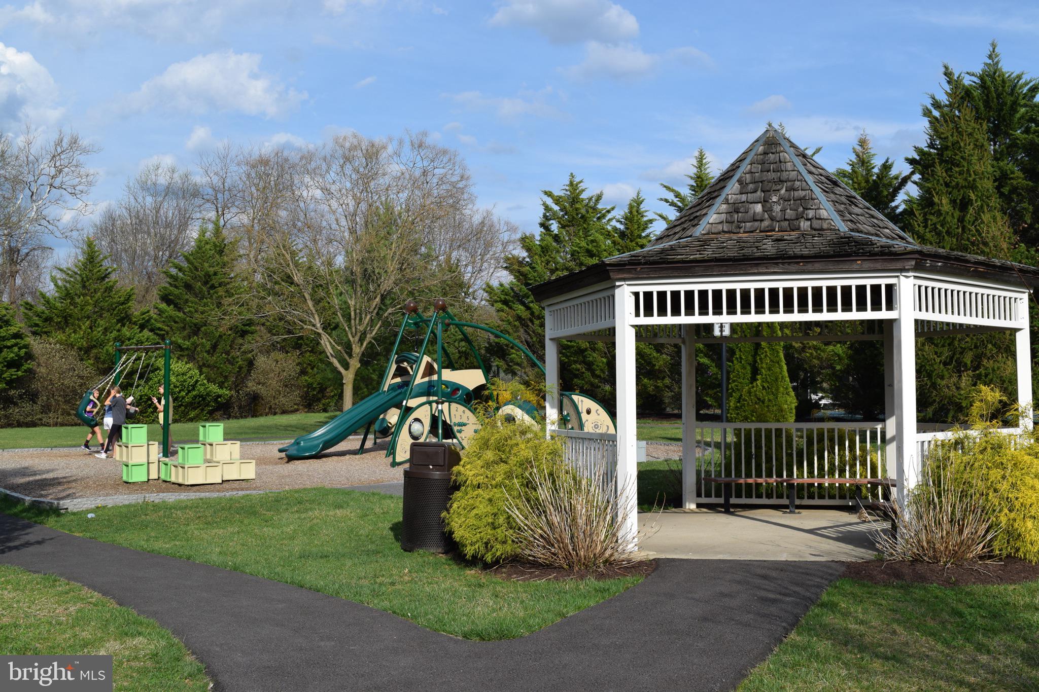 VILLAGES OF URBANA - Residential Lease