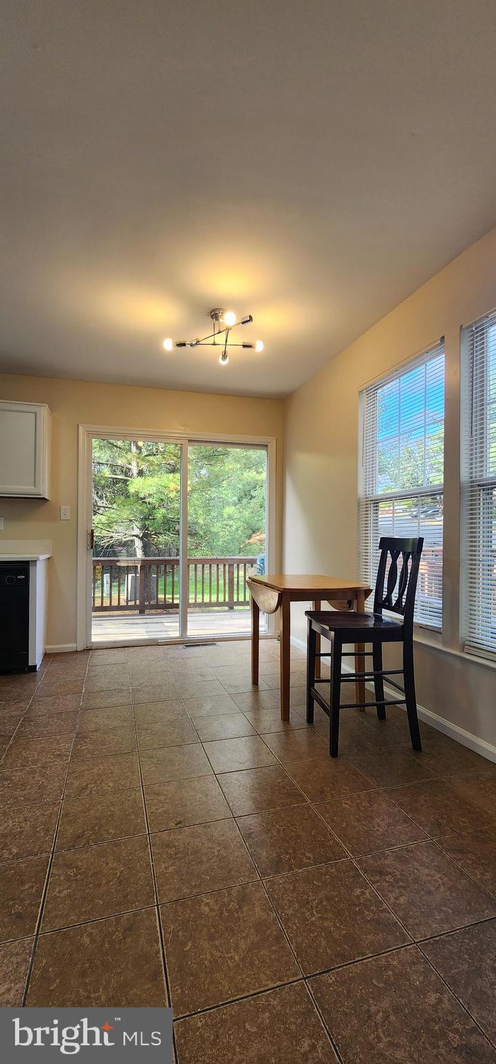 1720 GROVER GLEN COURT