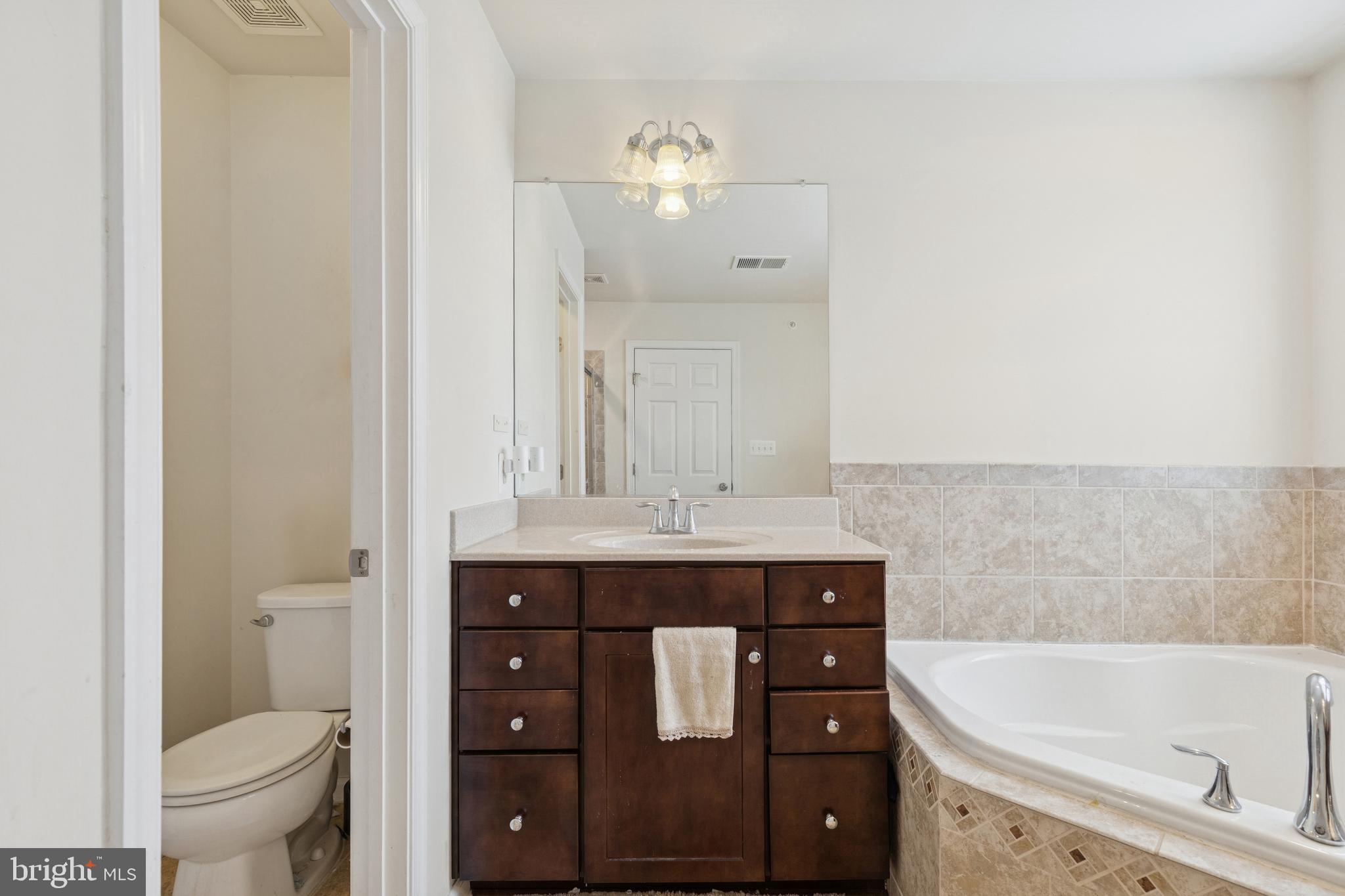 JEFFERSON PLACE - Residential