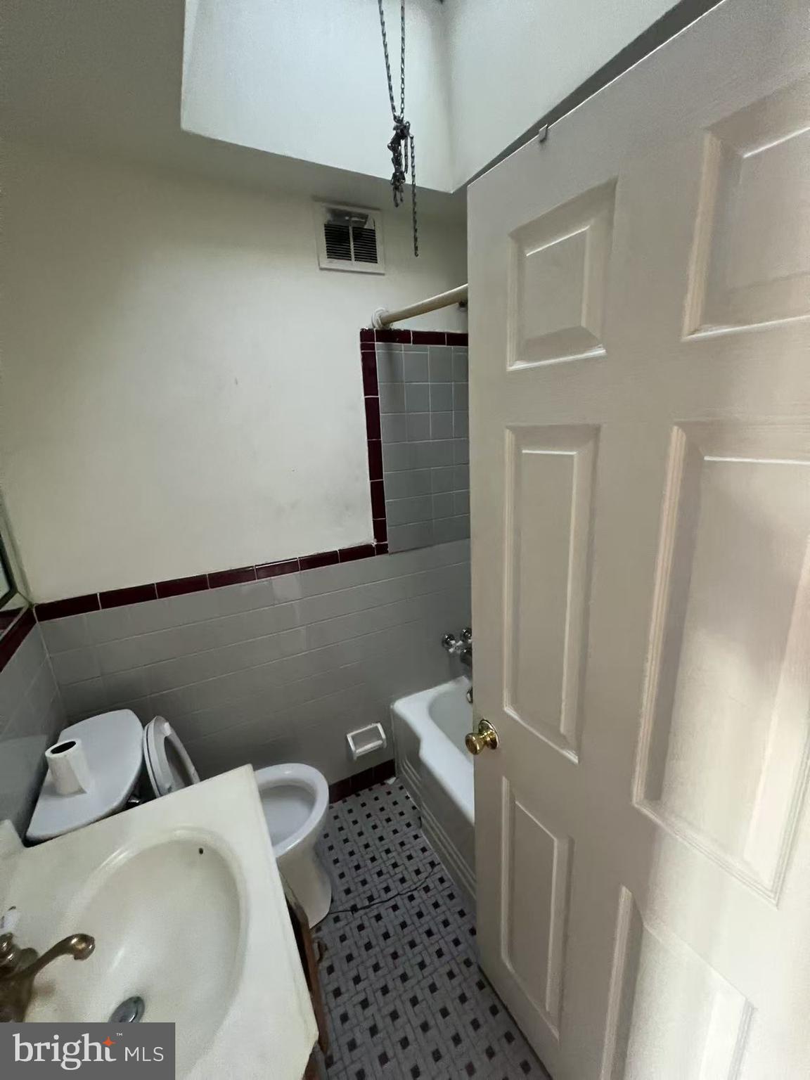 PHILADELPHIA - Residential